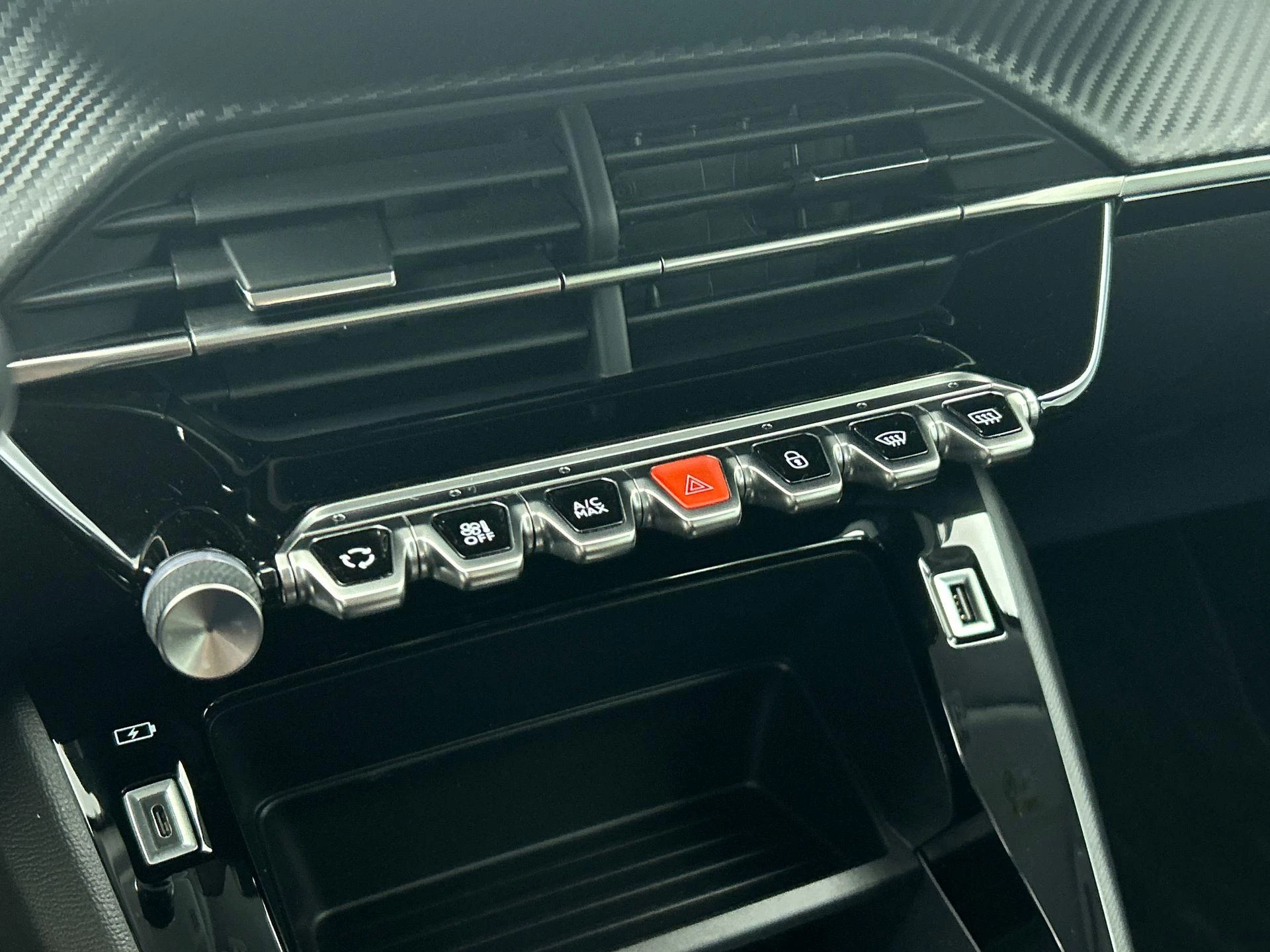 Hoofdafbeelding Peugeot e-208