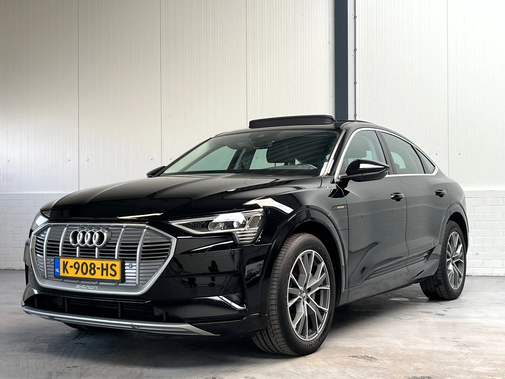 Hoofdafbeelding Audi e-tron