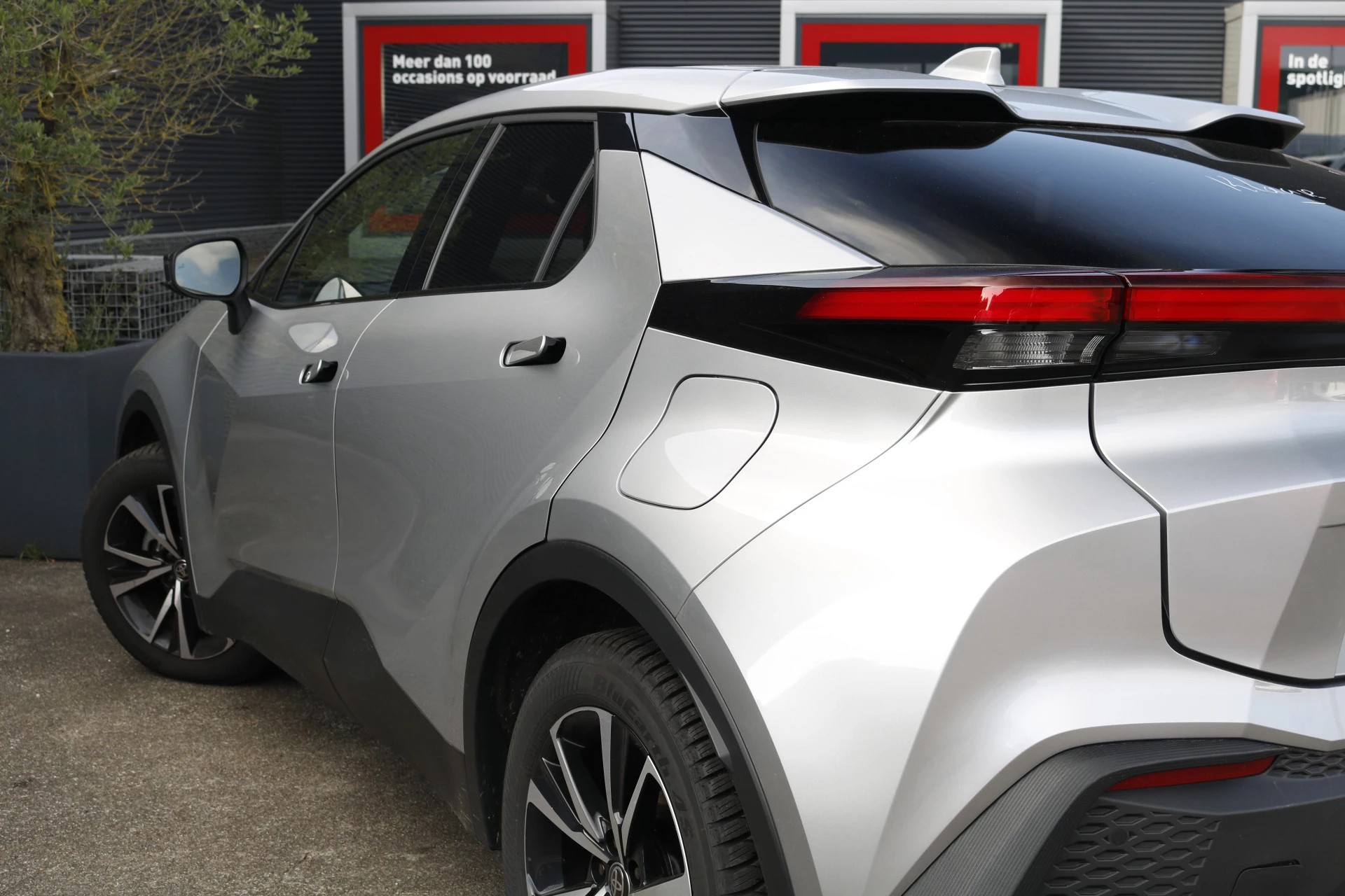 Hoofdafbeelding Toyota C-HR