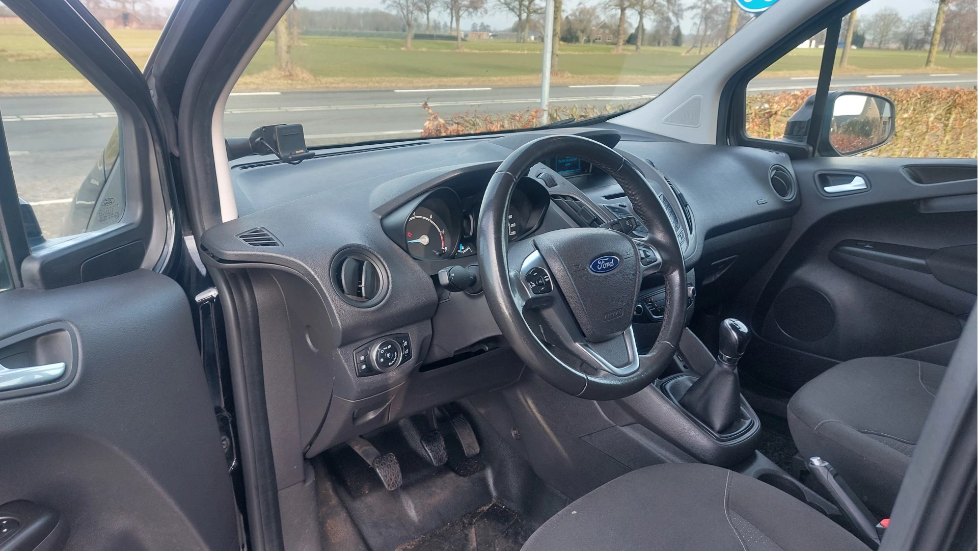 Hoofdafbeelding Ford Transit Courier