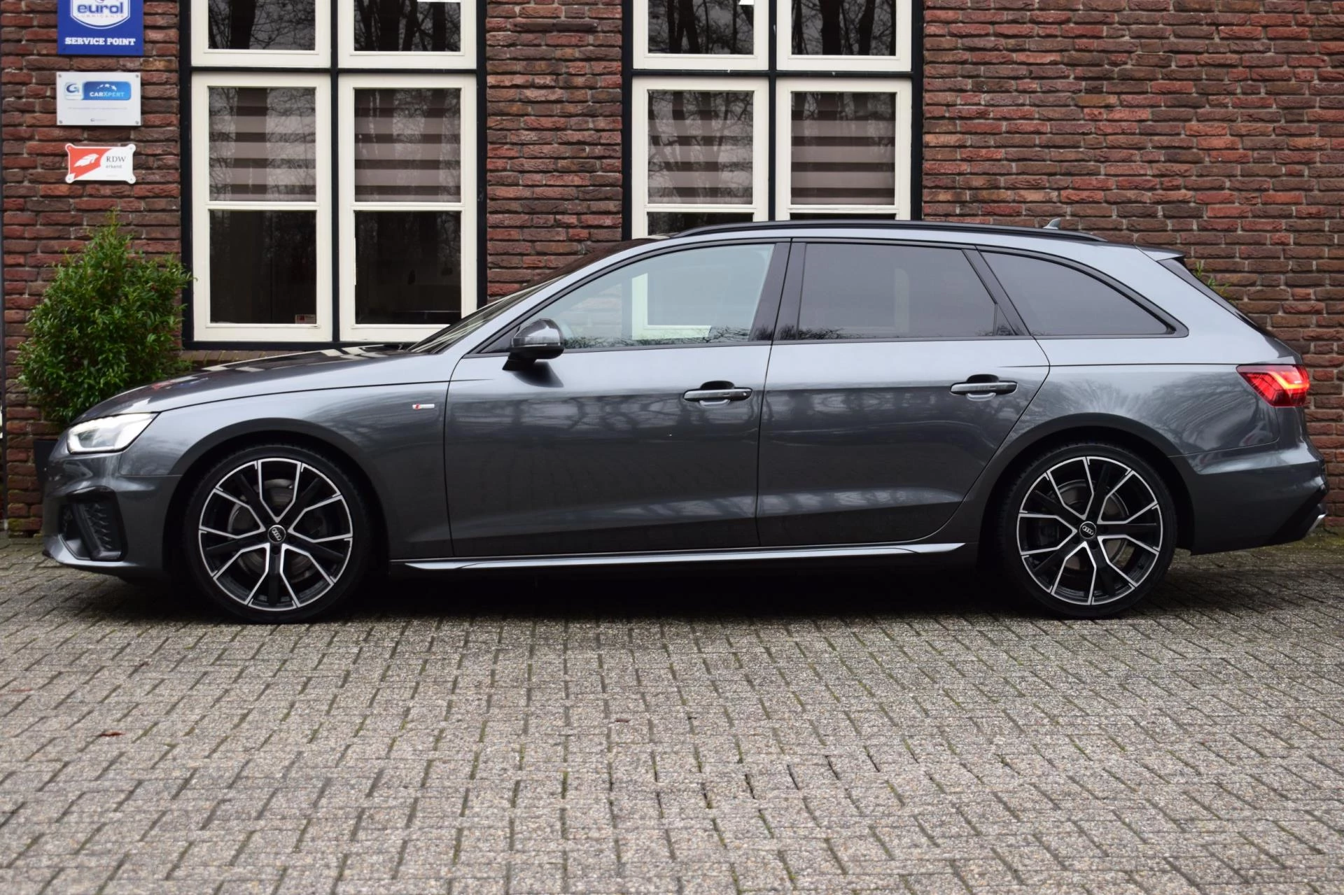 Hoofdafbeelding Audi A4