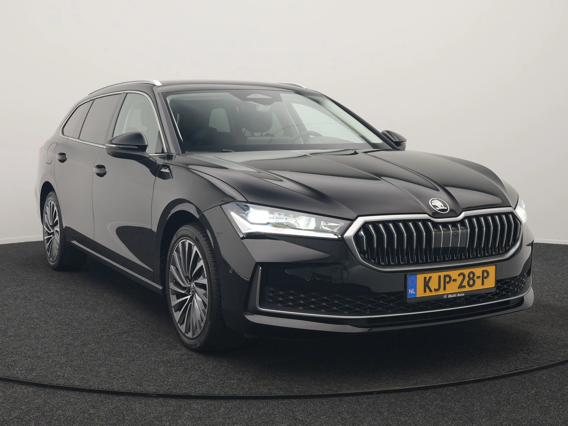 Hoofdafbeelding Škoda Superb