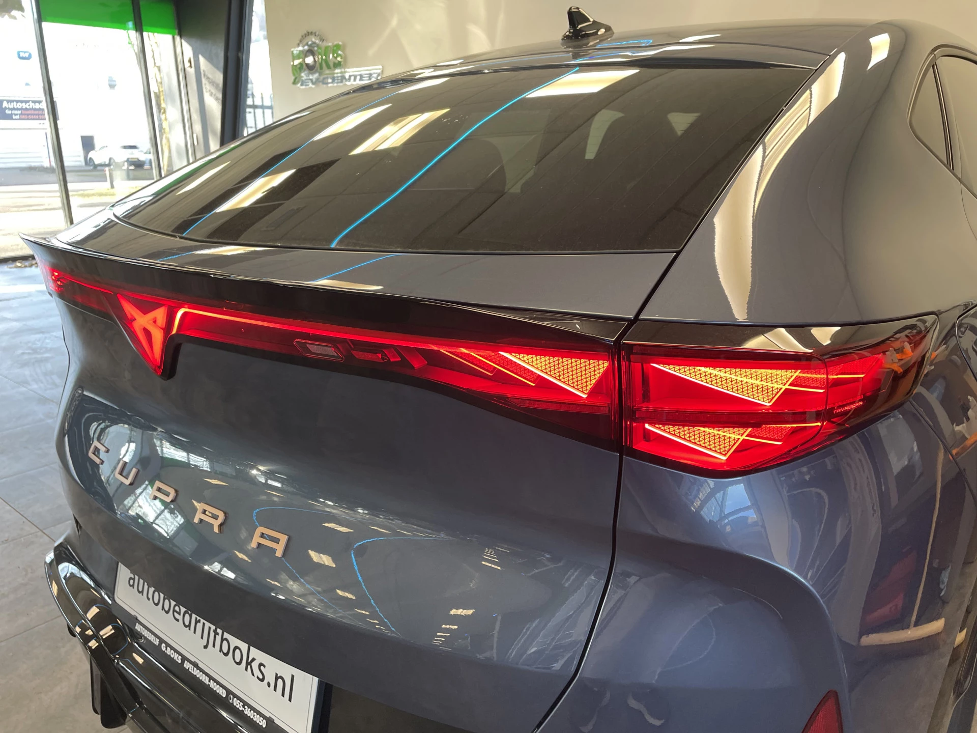 Hoofdafbeelding CUPRA Tavascan