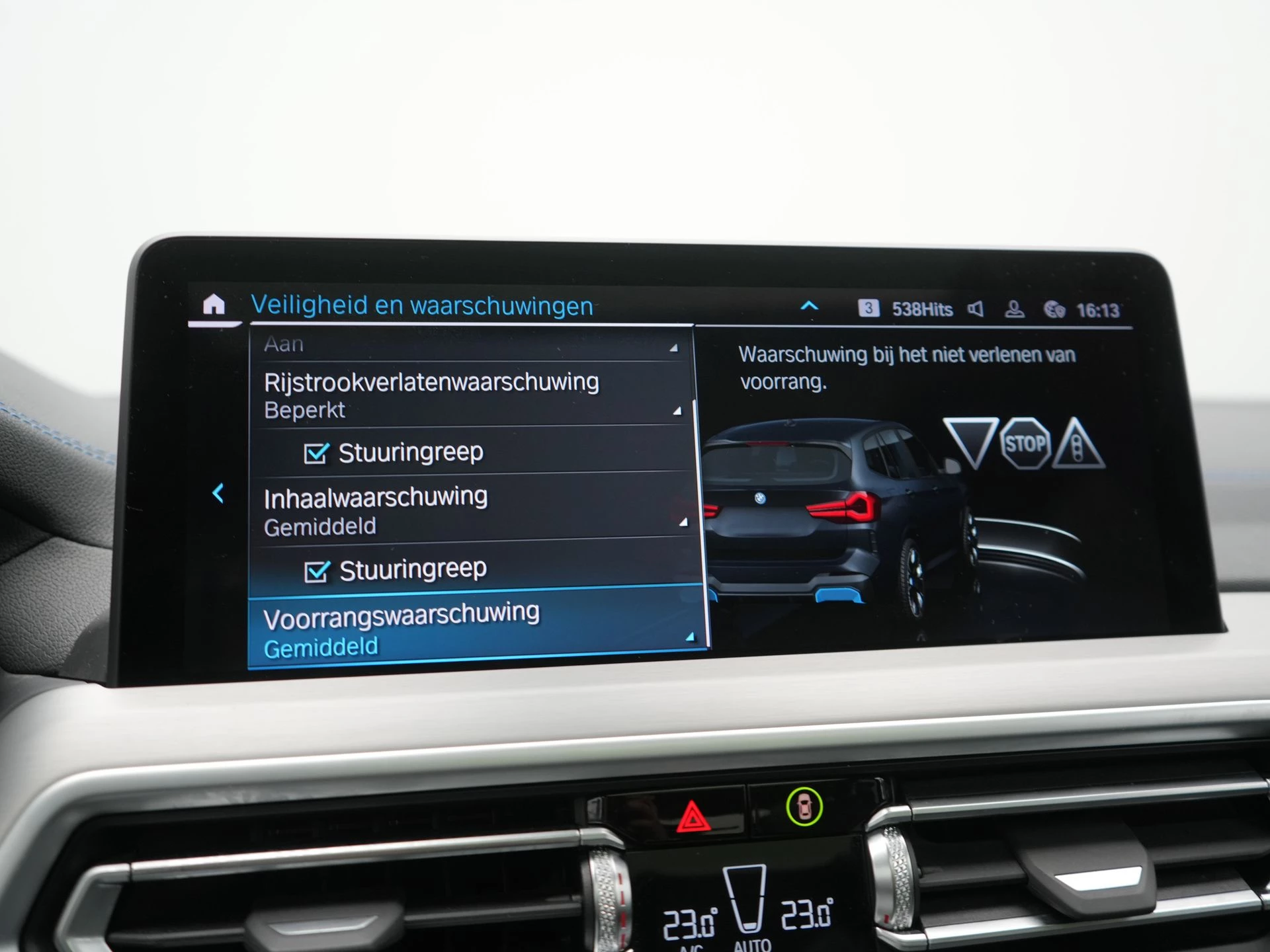 Hoofdafbeelding BMW iX3