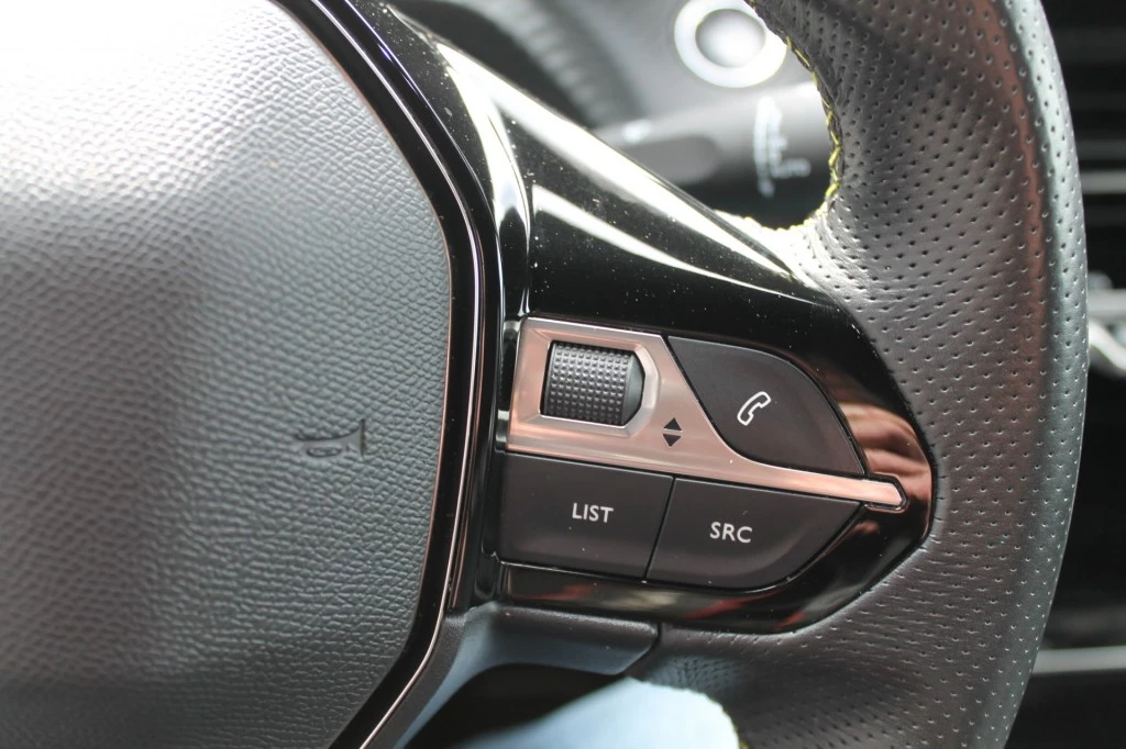 Hoofdafbeelding Peugeot e-208