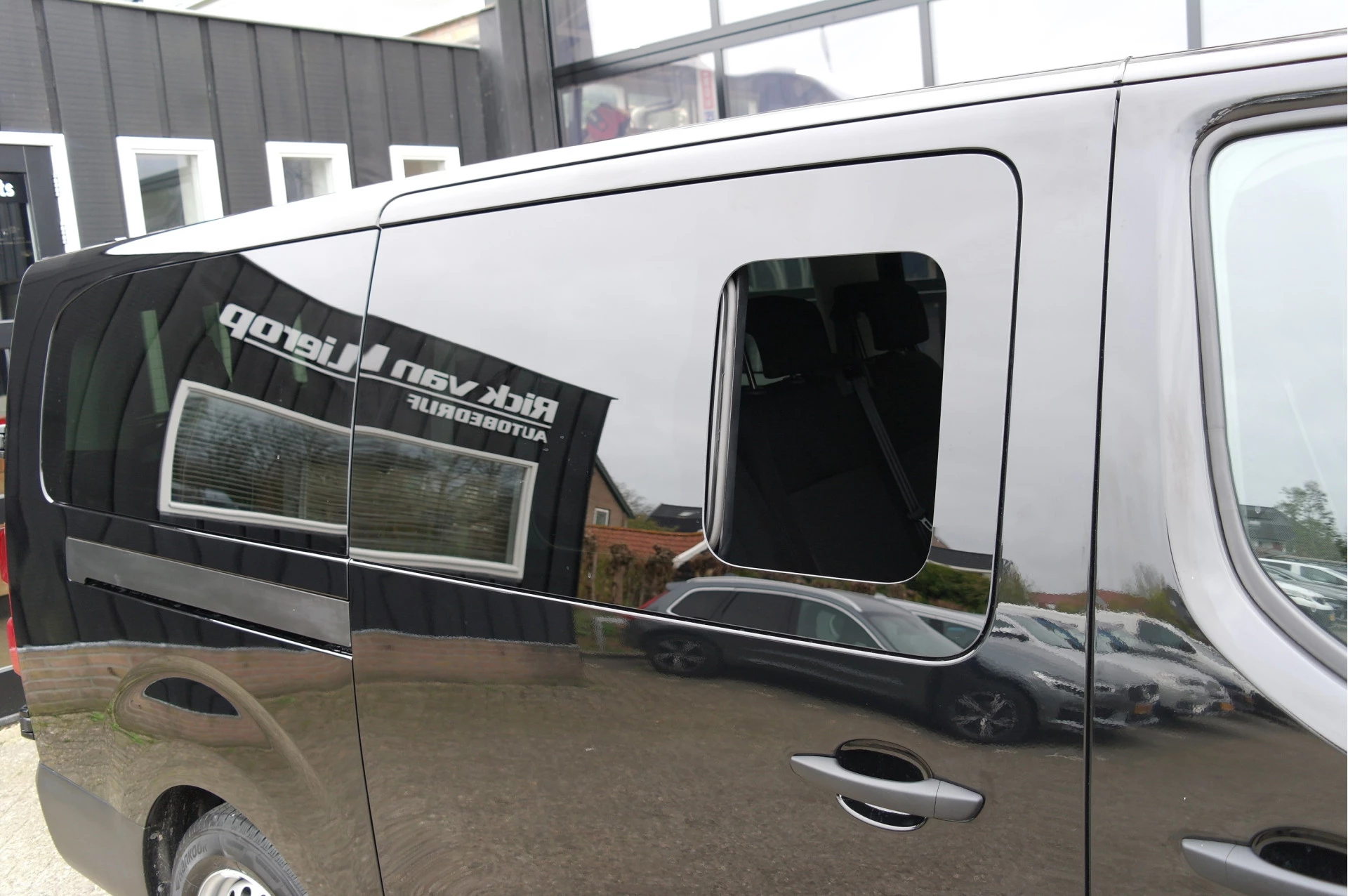 Hoofdafbeelding Peugeot e-Expert