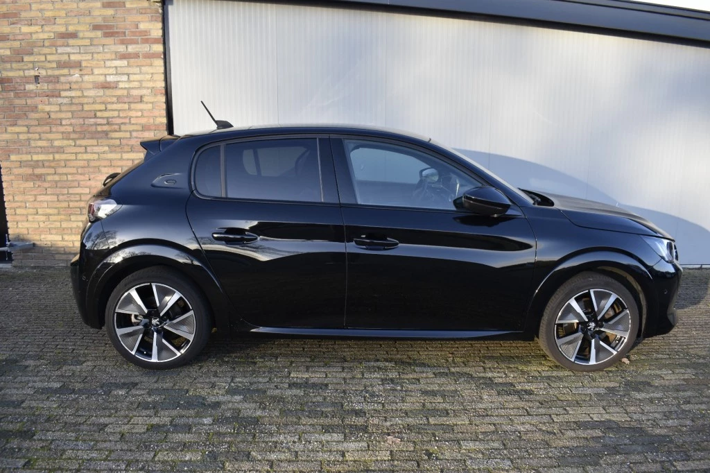 Hoofdafbeelding Peugeot e-208