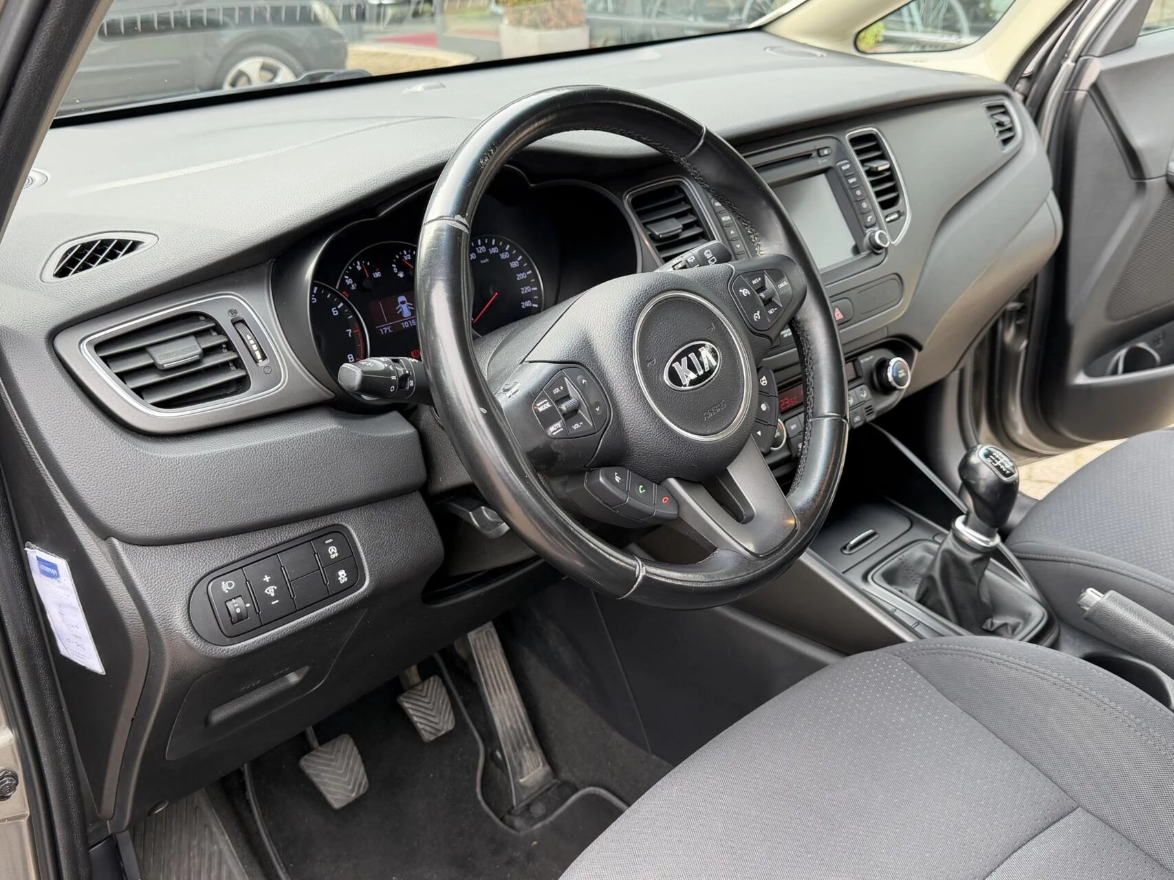 Hoofdafbeelding Kia Carens