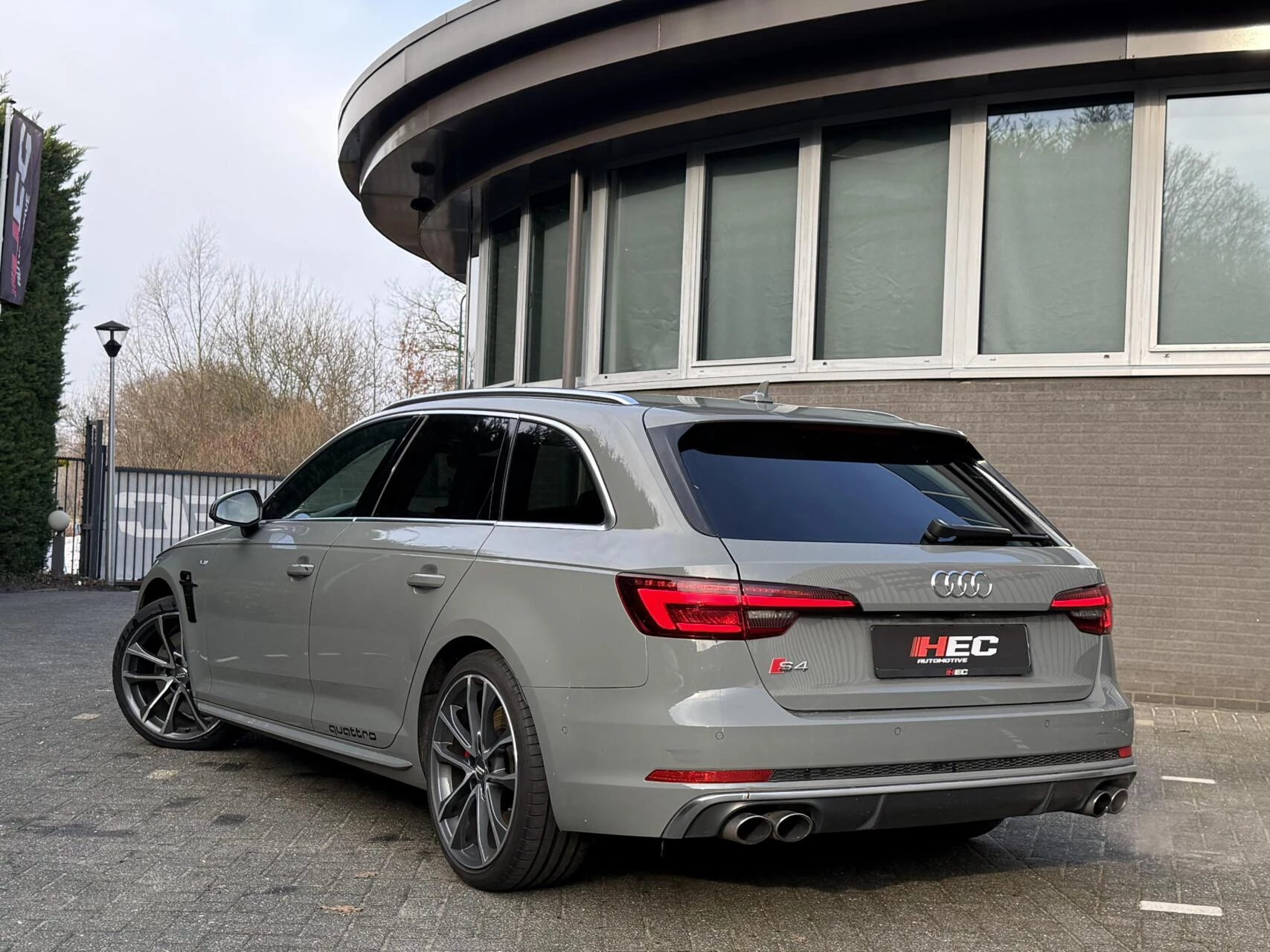 Hoofdafbeelding Audi S4