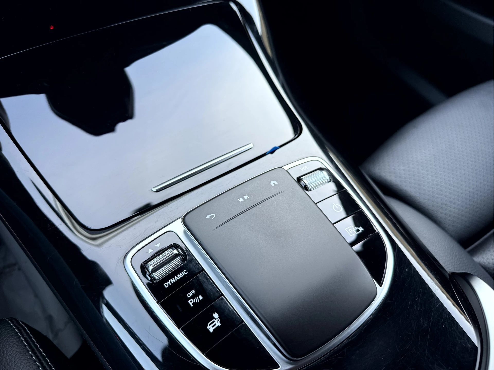 Hoofdafbeelding Mercedes-Benz EQC