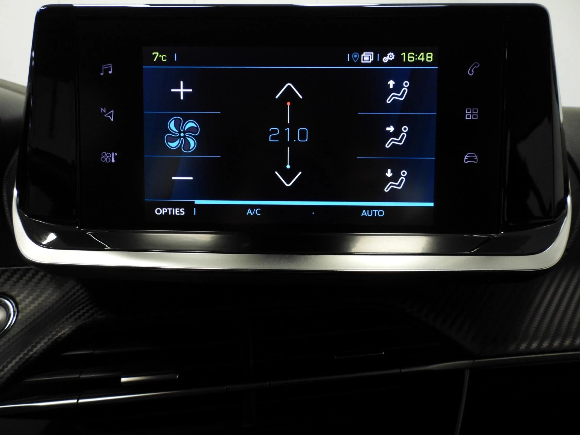 Hoofdafbeelding Peugeot e-208