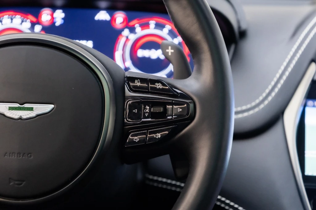 Hoofdafbeelding Aston Martin DBX