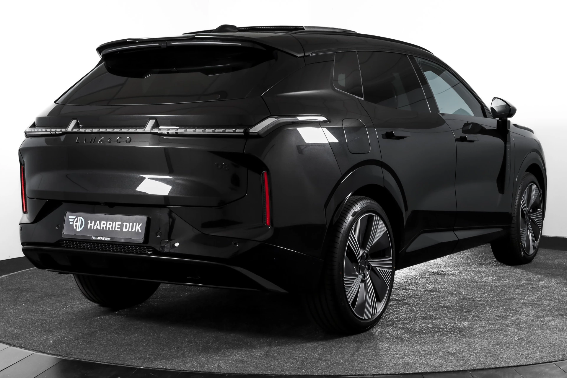 Hoofdafbeelding Lynk & Co 08