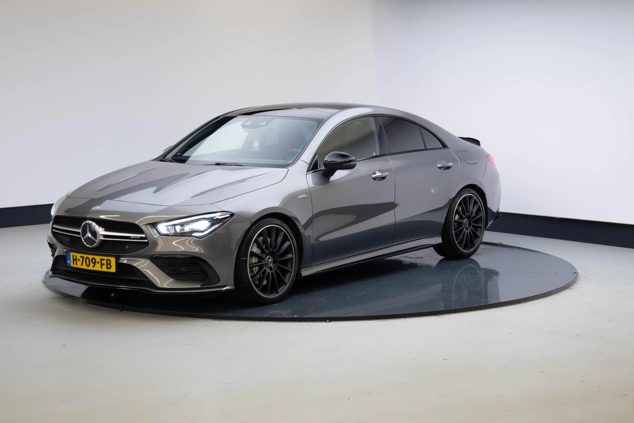 Hoofdafbeelding Mercedes-Benz CLA