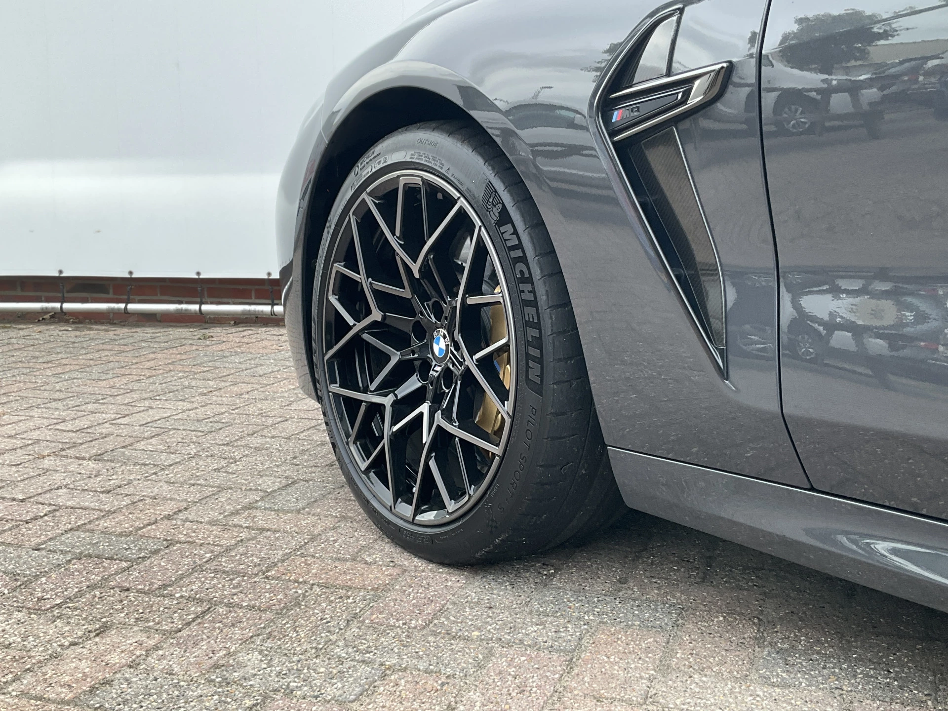 Hoofdafbeelding BMW M8