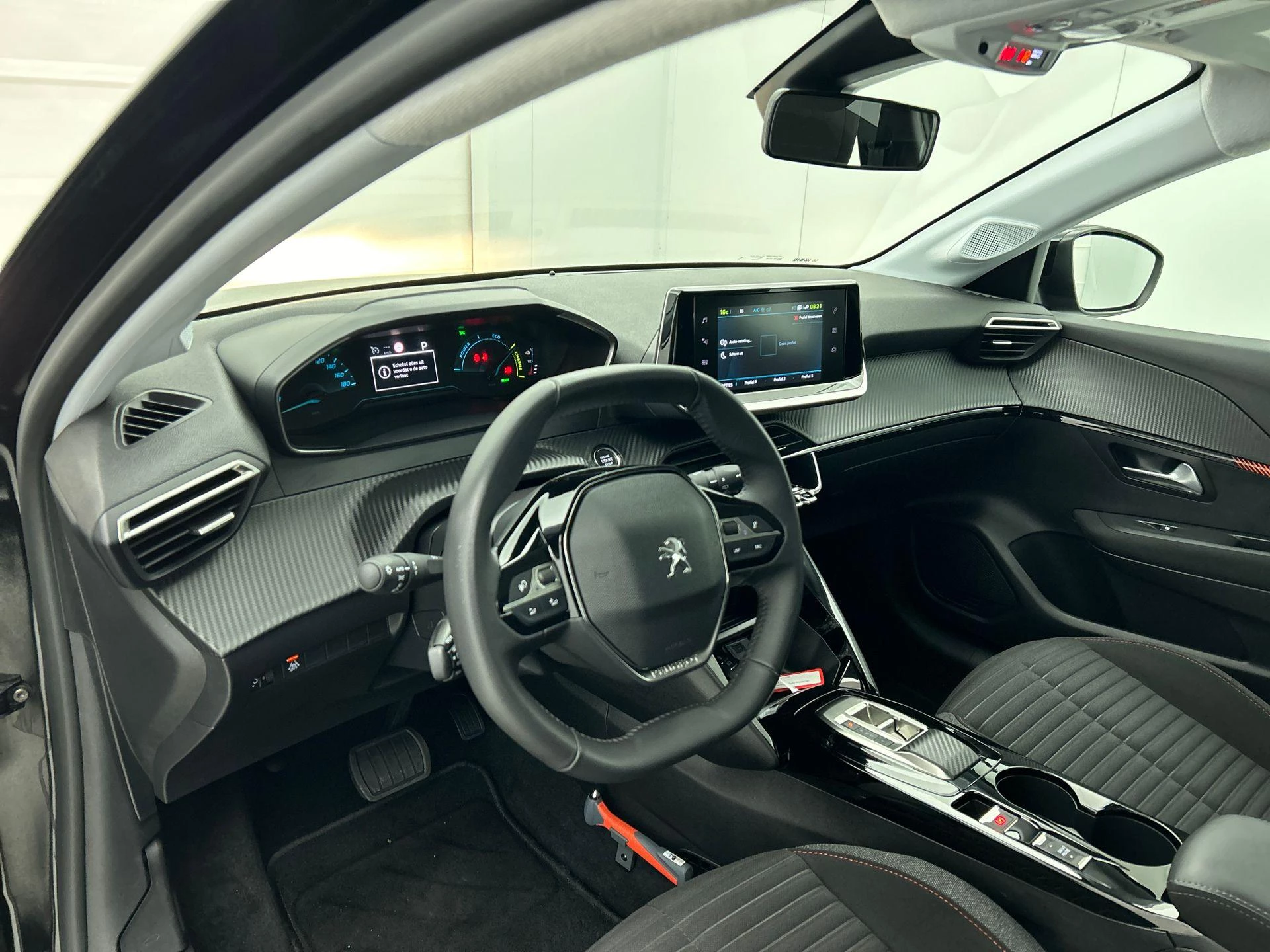 Hoofdafbeelding Peugeot e-208