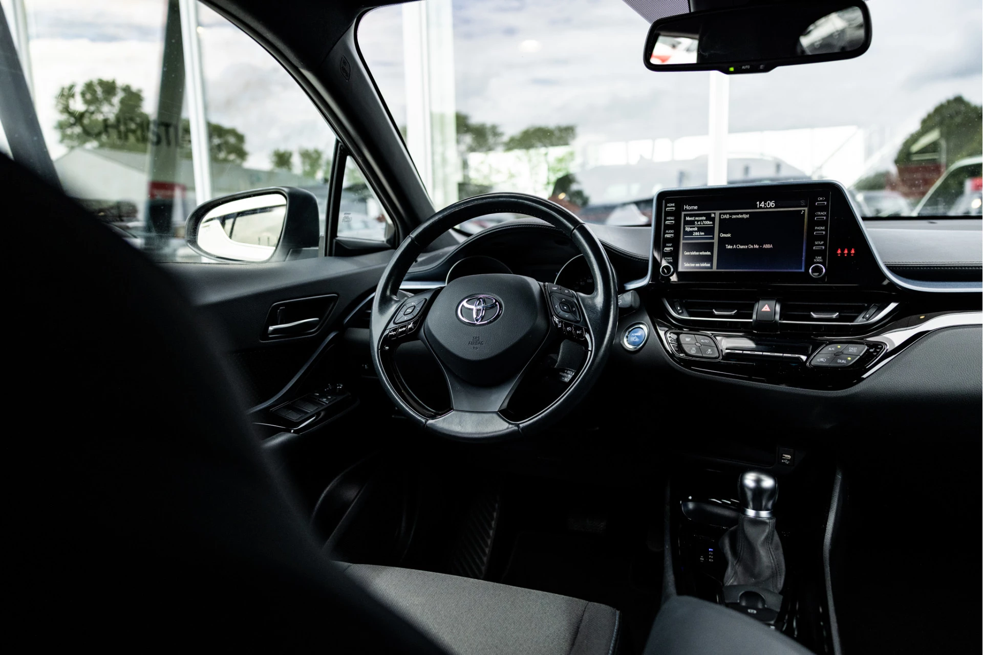Hoofdafbeelding Toyota C-HR