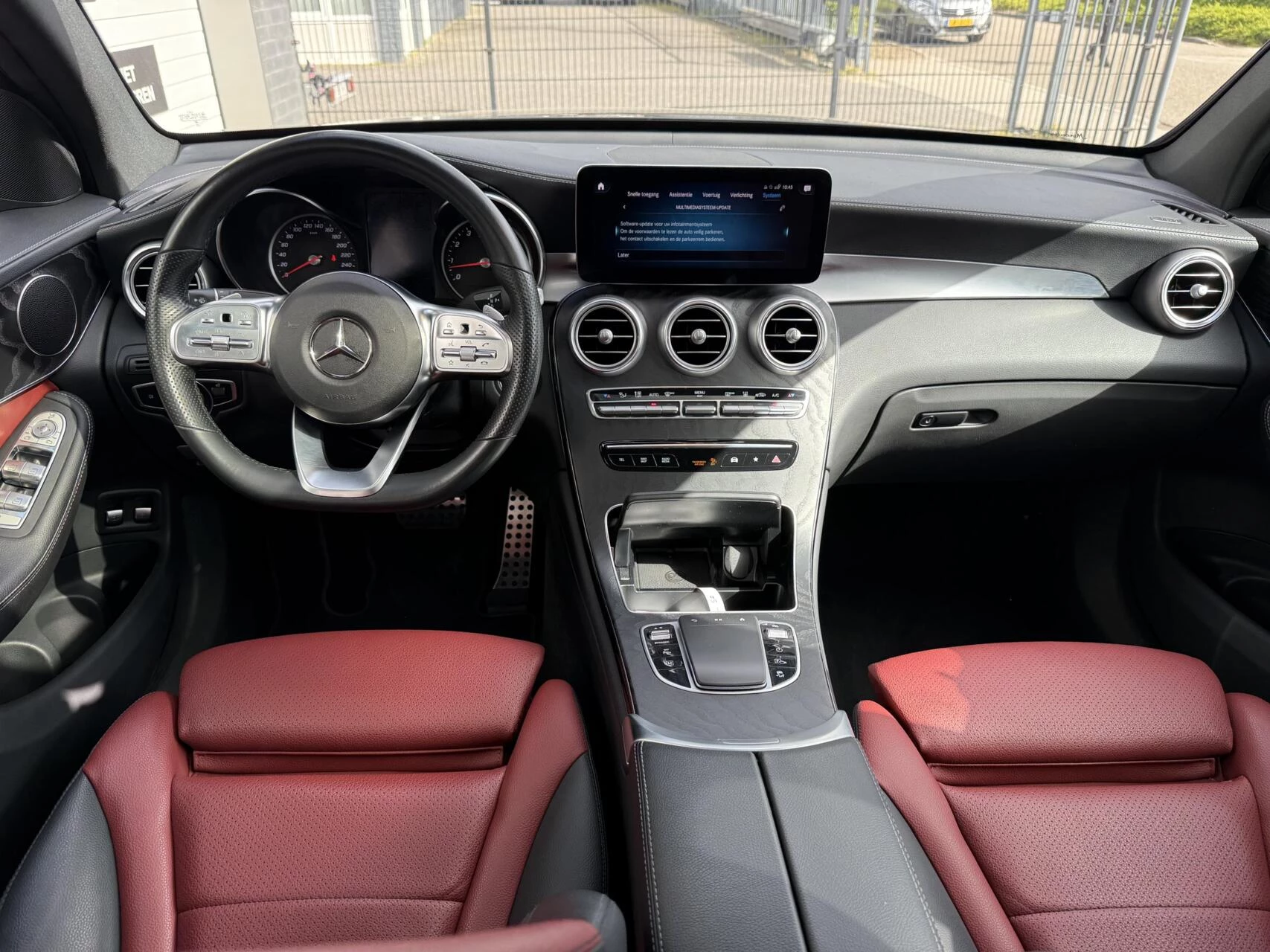 Hoofdafbeelding Mercedes-Benz GLC