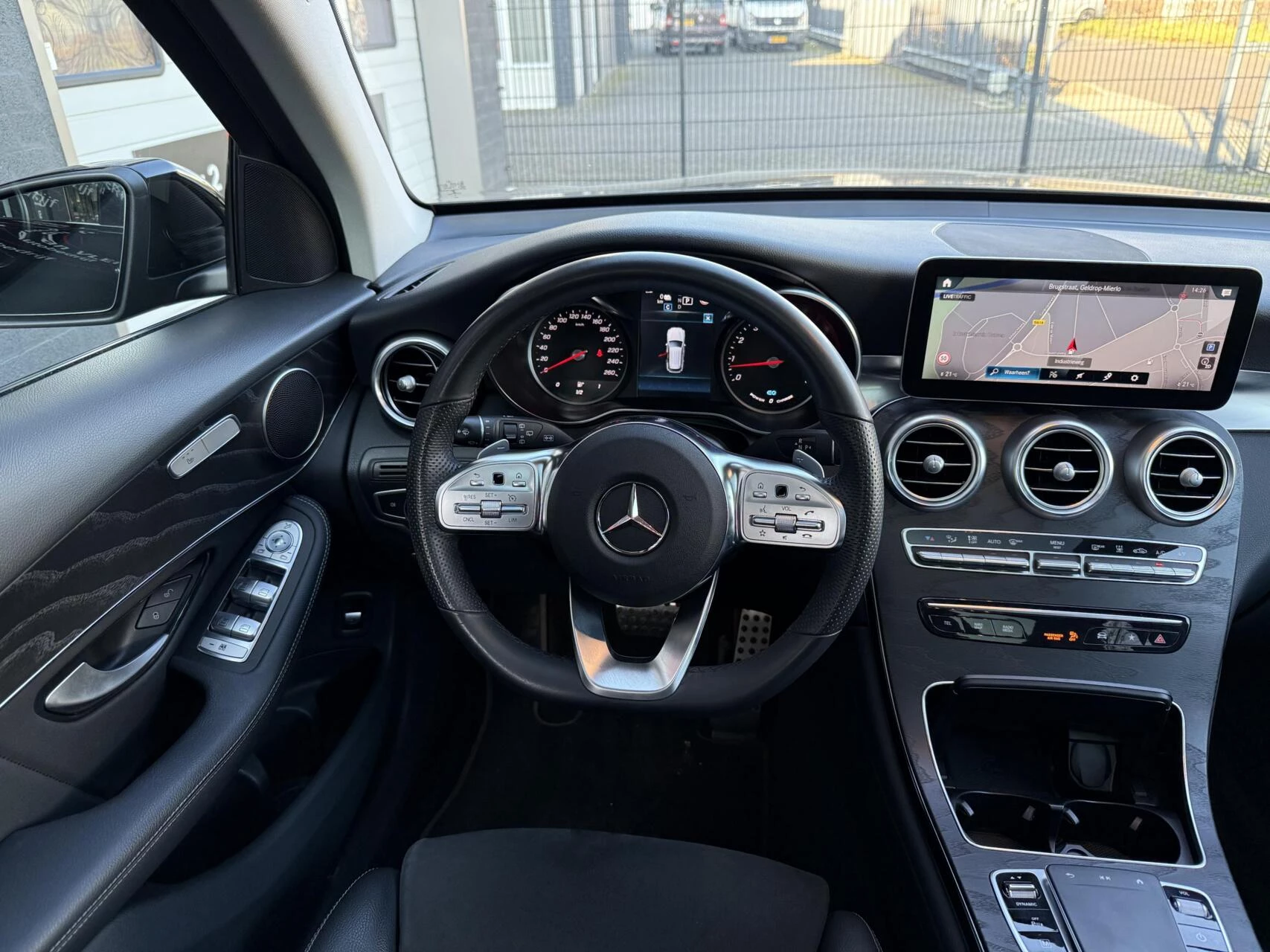 Hoofdafbeelding Mercedes-Benz GLC