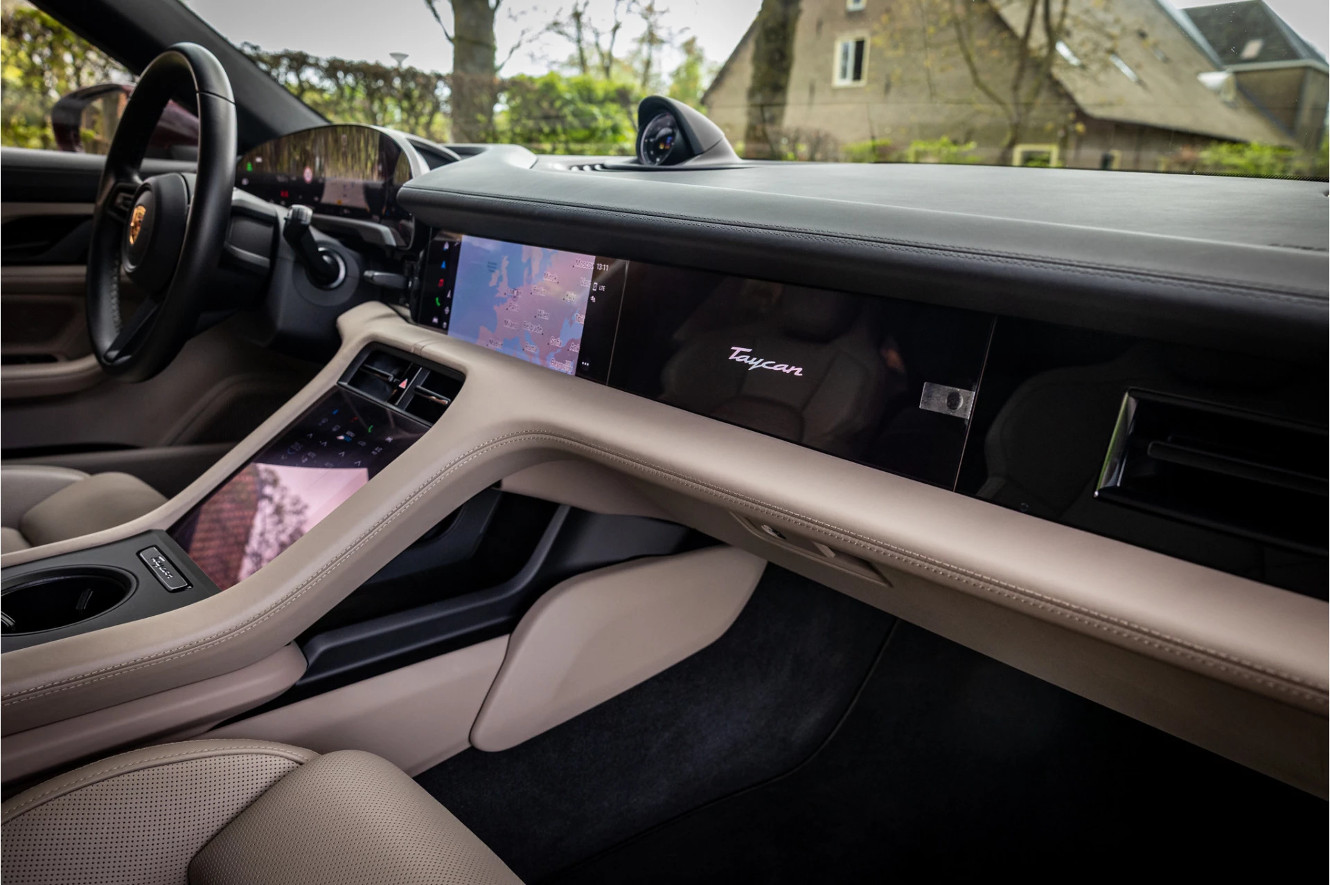 Hoofdafbeelding Porsche Taycan