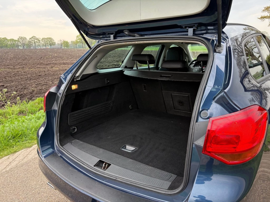 Hoofdafbeelding Opel Astra