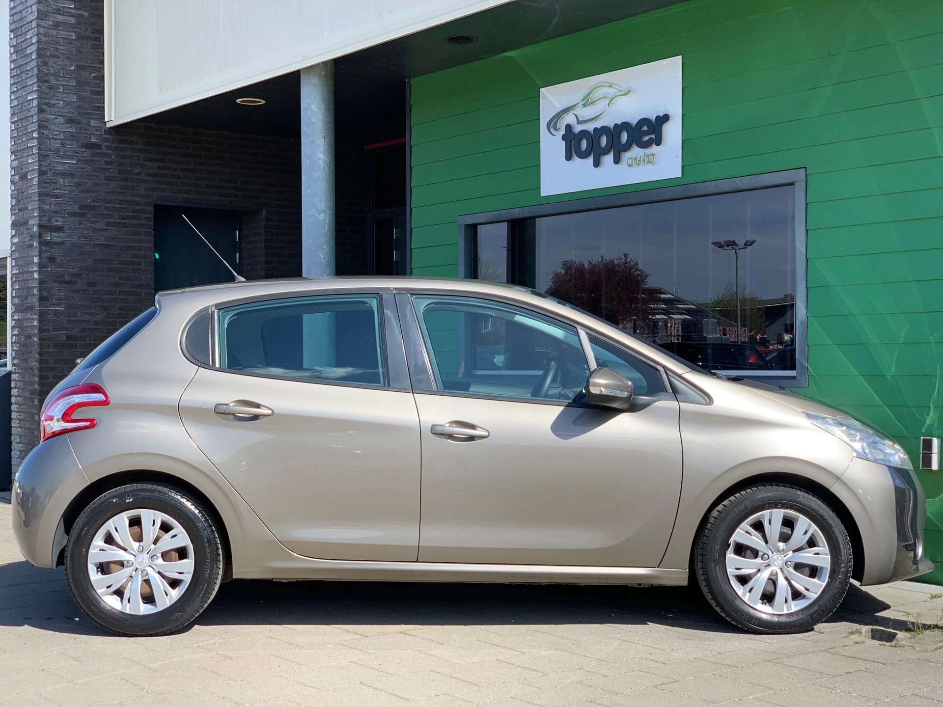 Hoofdafbeelding Peugeot 208