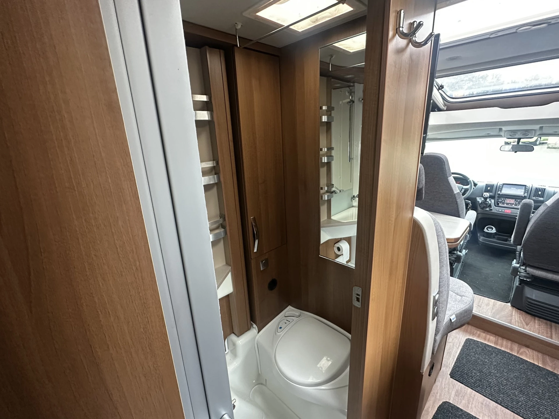 Hoofdafbeelding Knaus Peugeot
