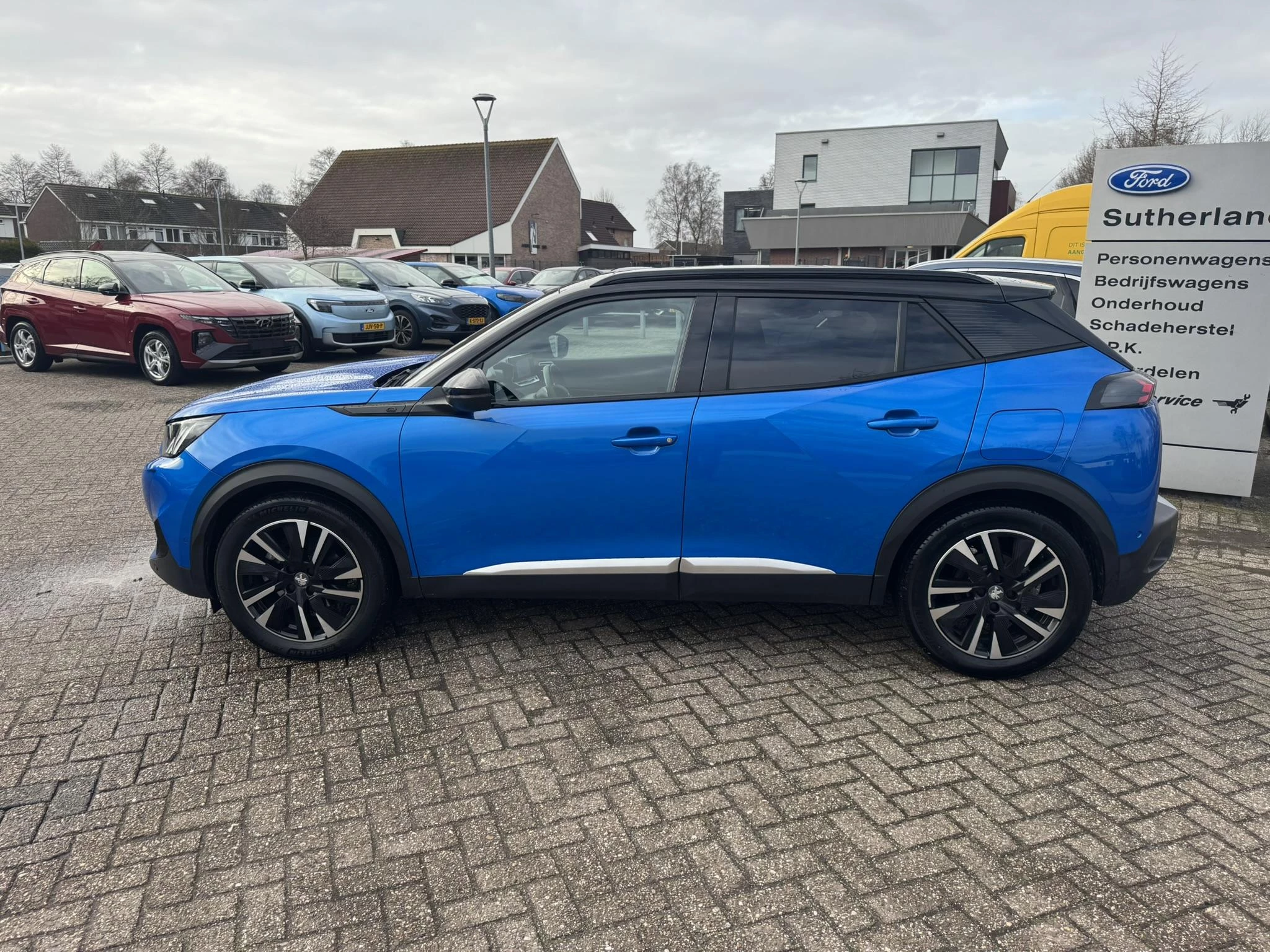 Hoofdafbeelding Peugeot e-2008