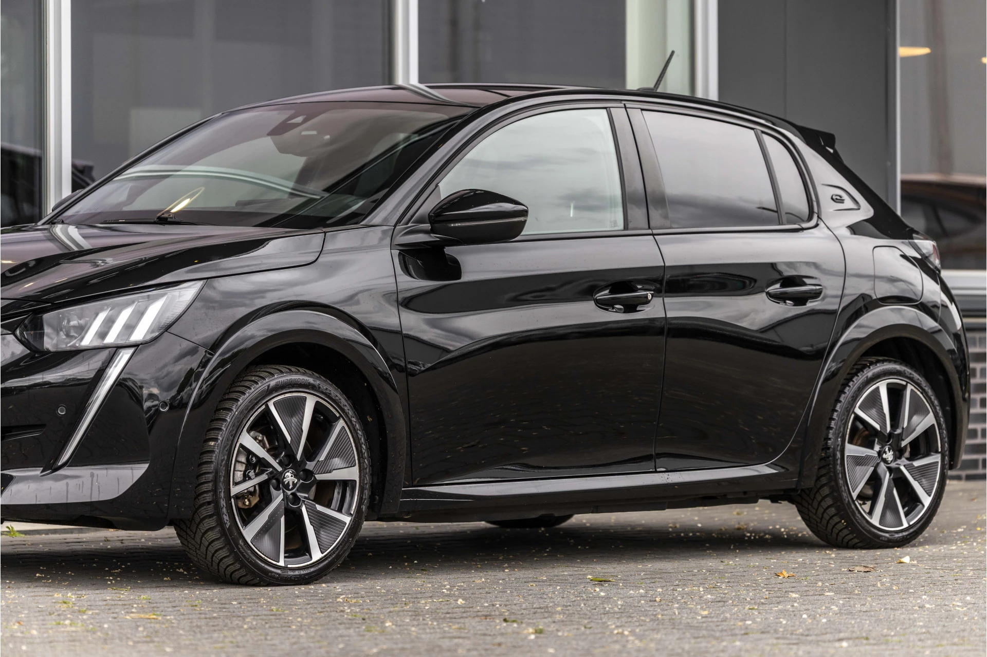 Hoofdafbeelding Peugeot e-208