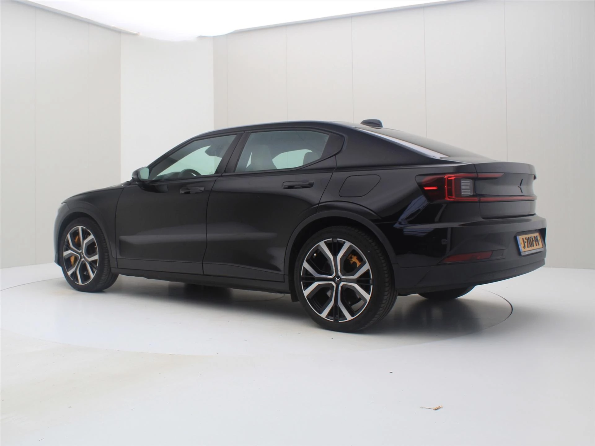 Hoofdafbeelding Polestar 2