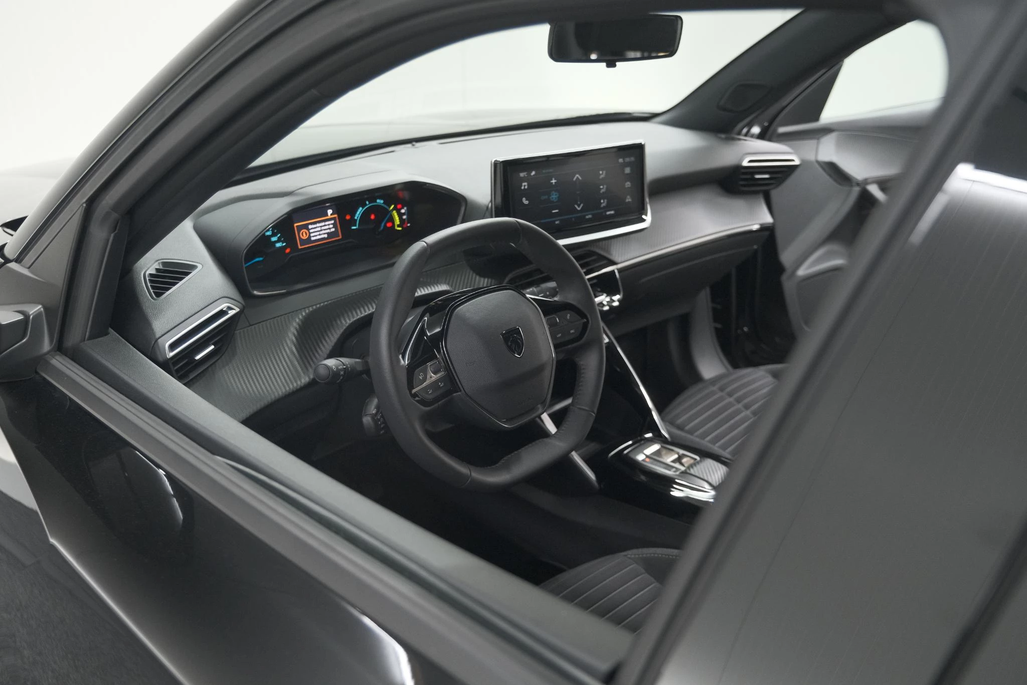 Hoofdafbeelding Peugeot e-2008