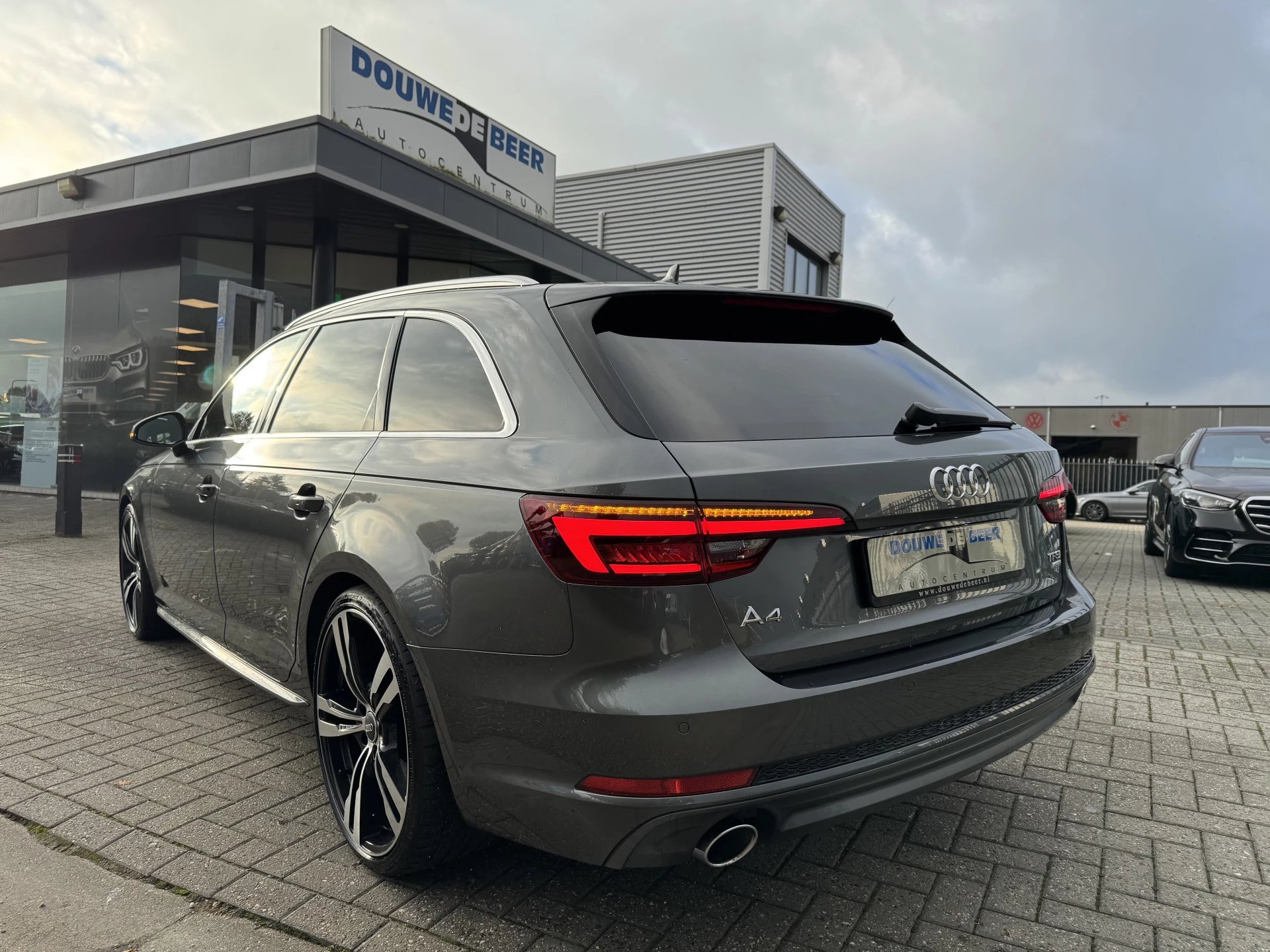 Hoofdafbeelding Audi A4