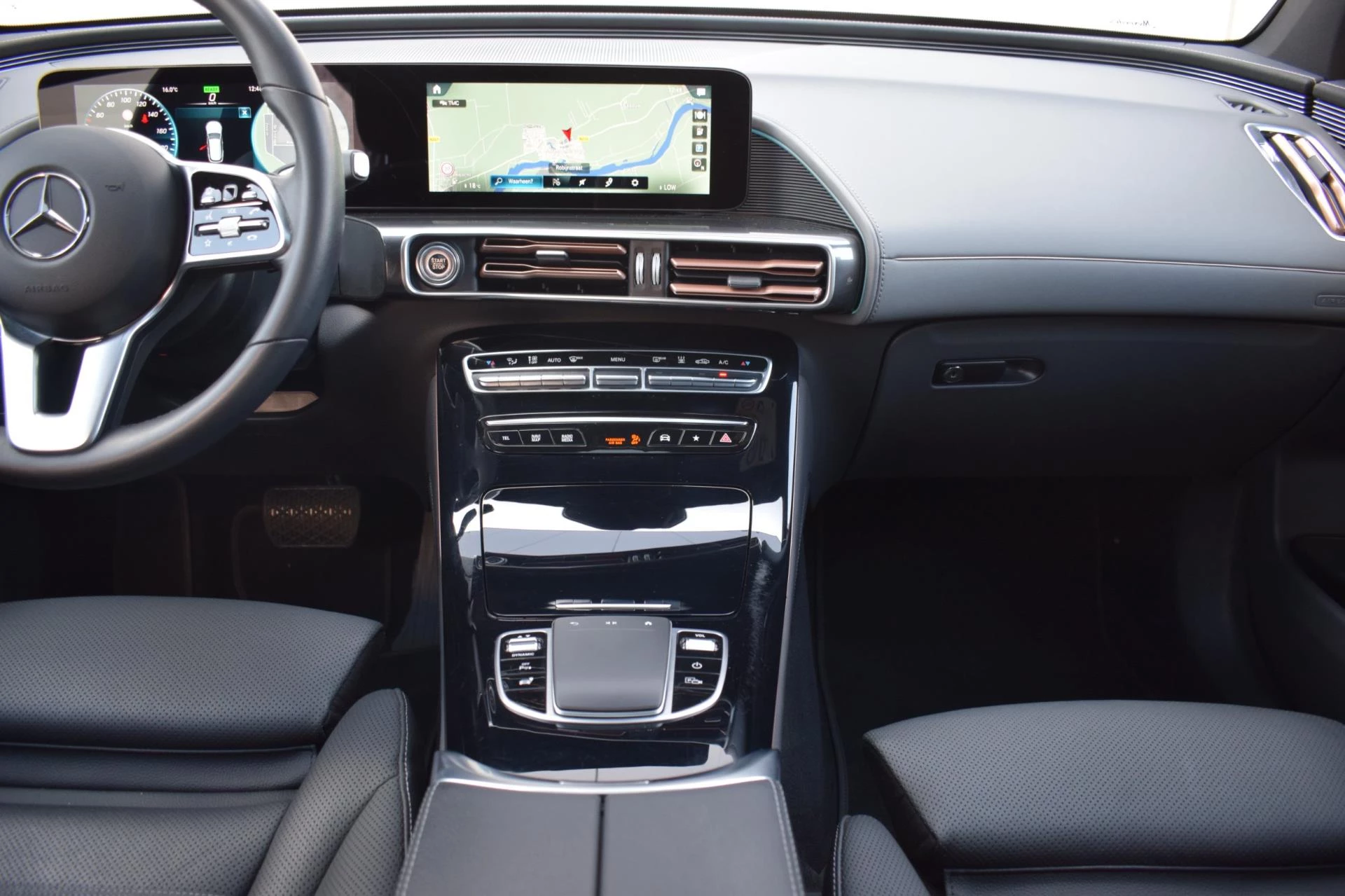 Hoofdafbeelding Mercedes-Benz EQC