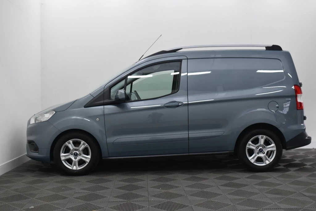Hoofdafbeelding Ford Transit Courier