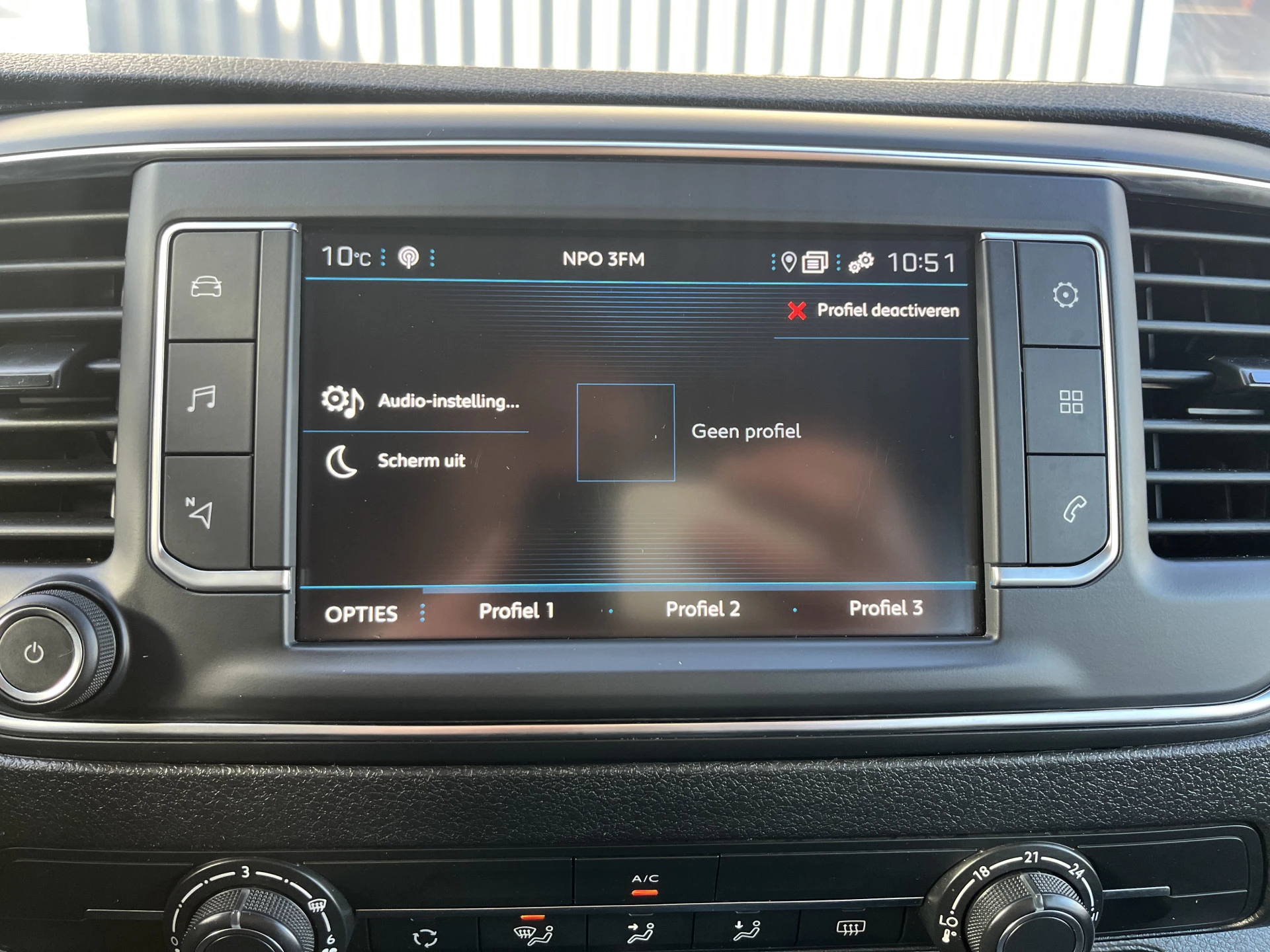 Hoofdafbeelding Peugeot Traveller