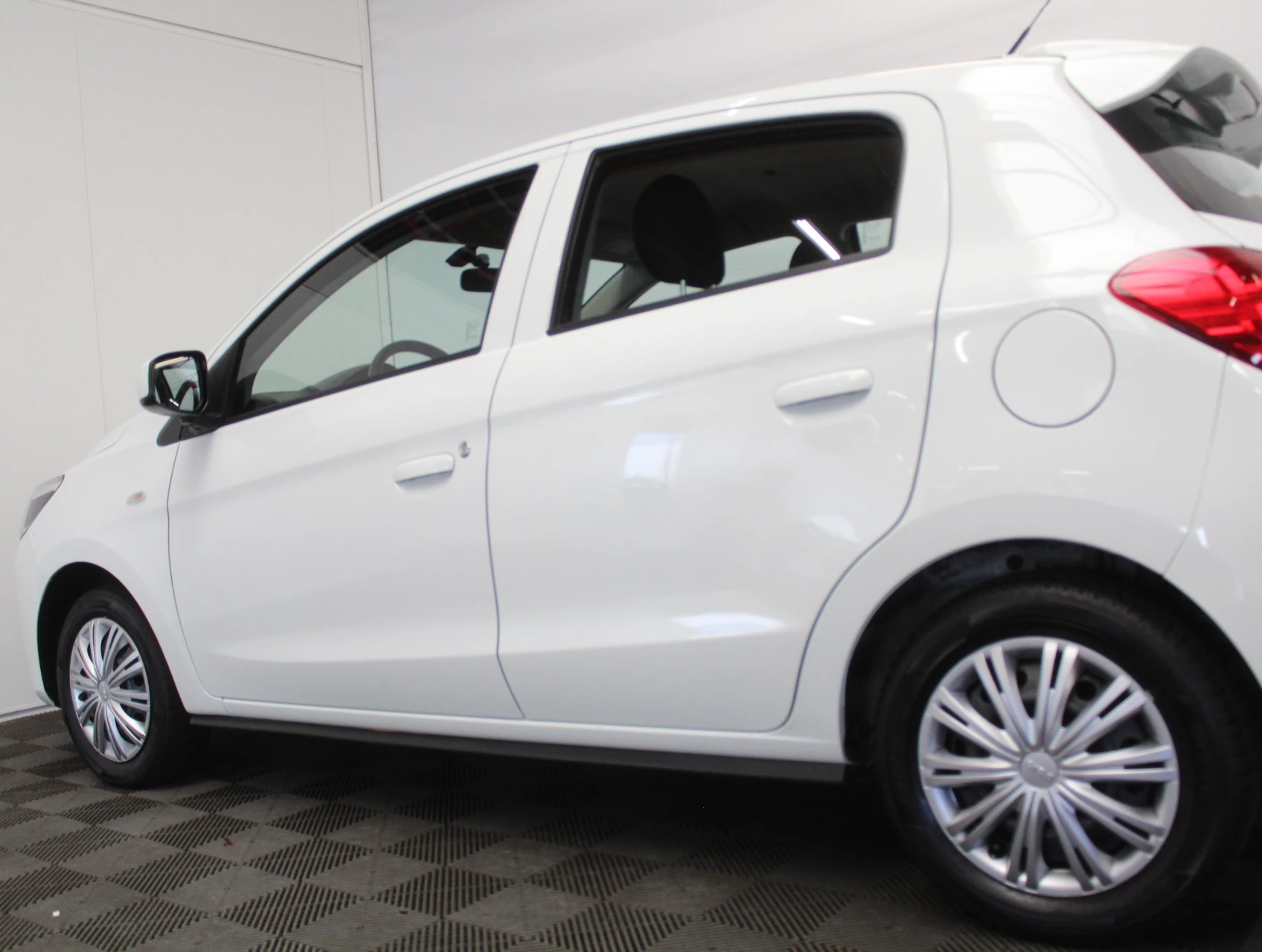 Hoofdafbeelding Mitsubishi Space Star