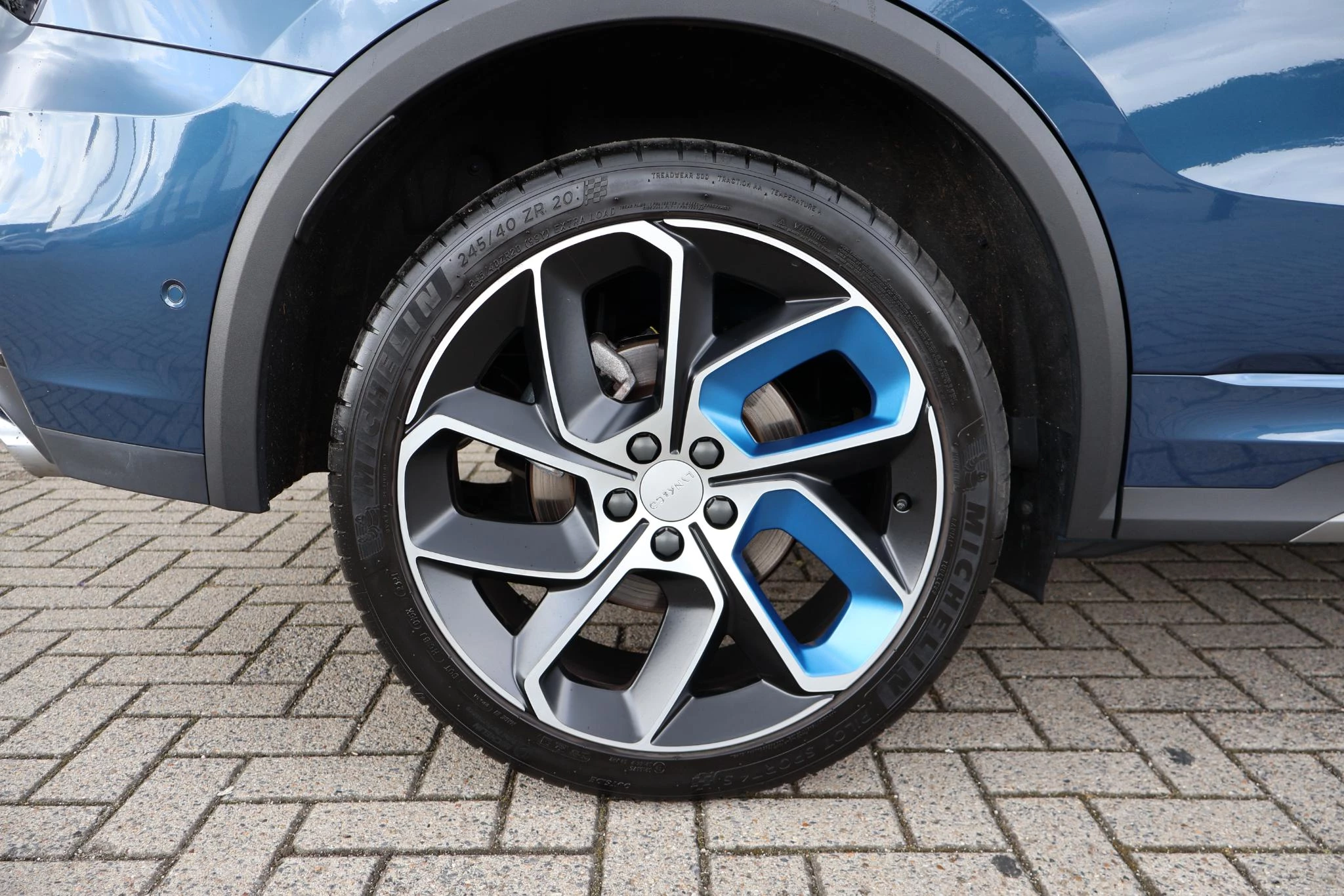 Hoofdafbeelding Lynk & Co 01