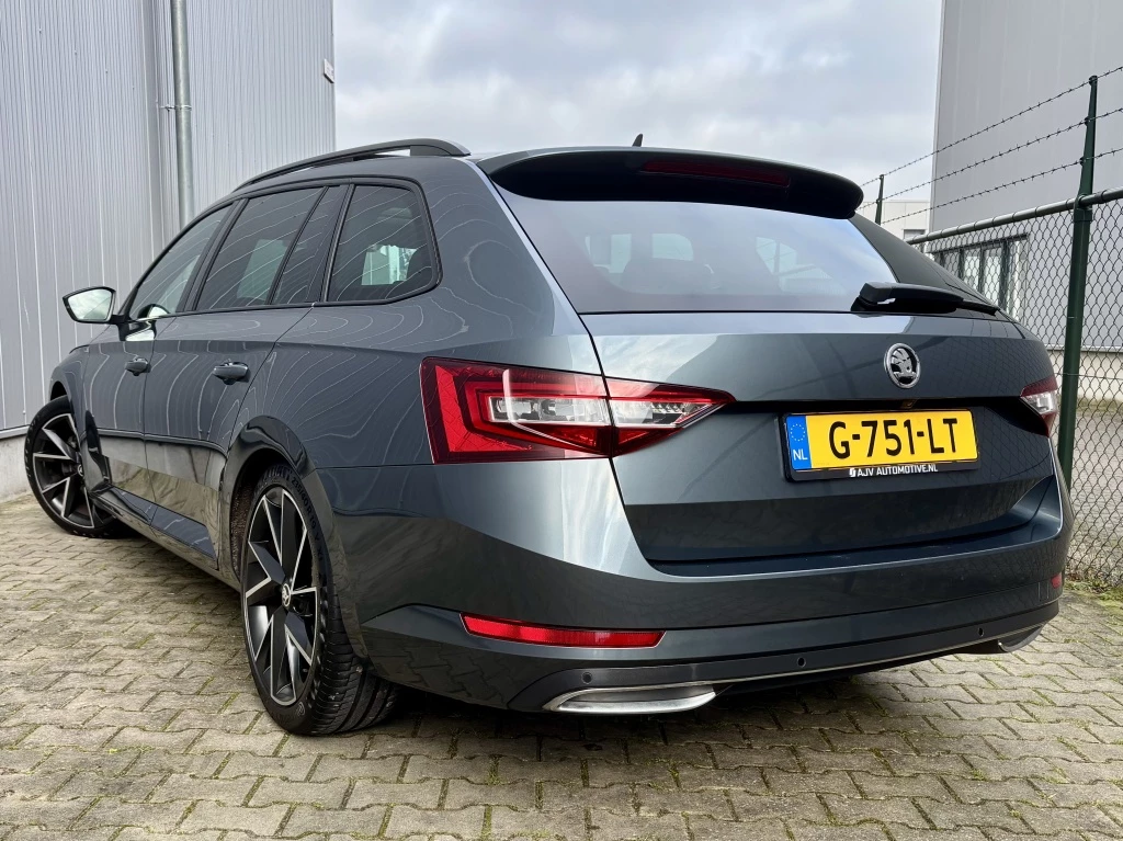 Hoofdafbeelding Škoda Superb