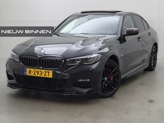 BMW 3 Serie 330e xDrive Business Edition Plus M Sport | M Performance | Panoramadak | 360° Camera | Carbon | Head Up Display | Stoelverwarming | Stuurverwarming | Apple Carplay | Navigatie | Cruise Control | Ambiance Verlichting | Trekhaak