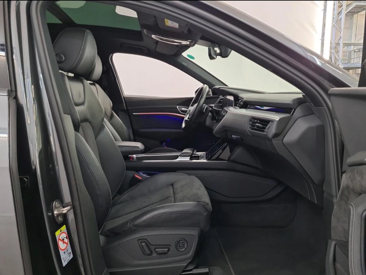 Hoofdafbeelding Audi e-tron