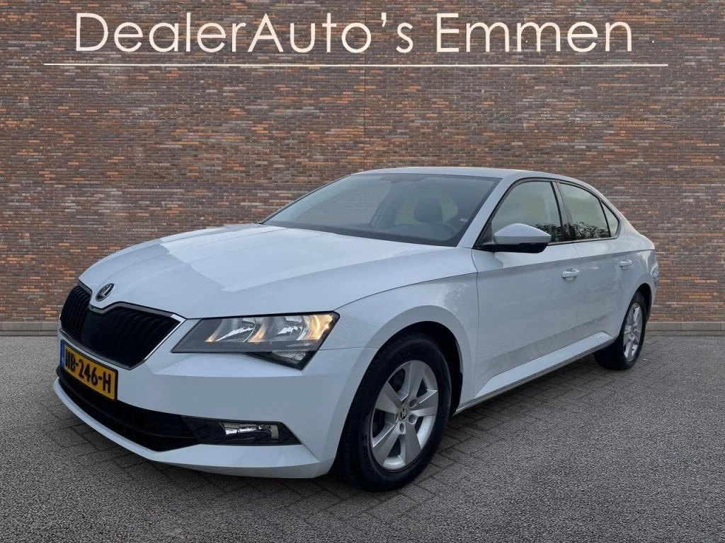 Hoofdafbeelding Škoda Superb