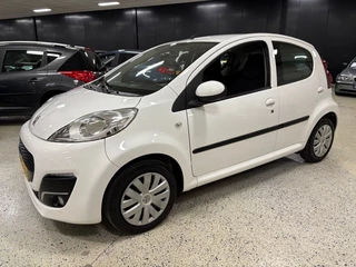 Hoofdafbeelding Peugeot 107 Peugeot 107 1.0 Airco 5 Deurs NL auto NAP Autopas Radio AUX