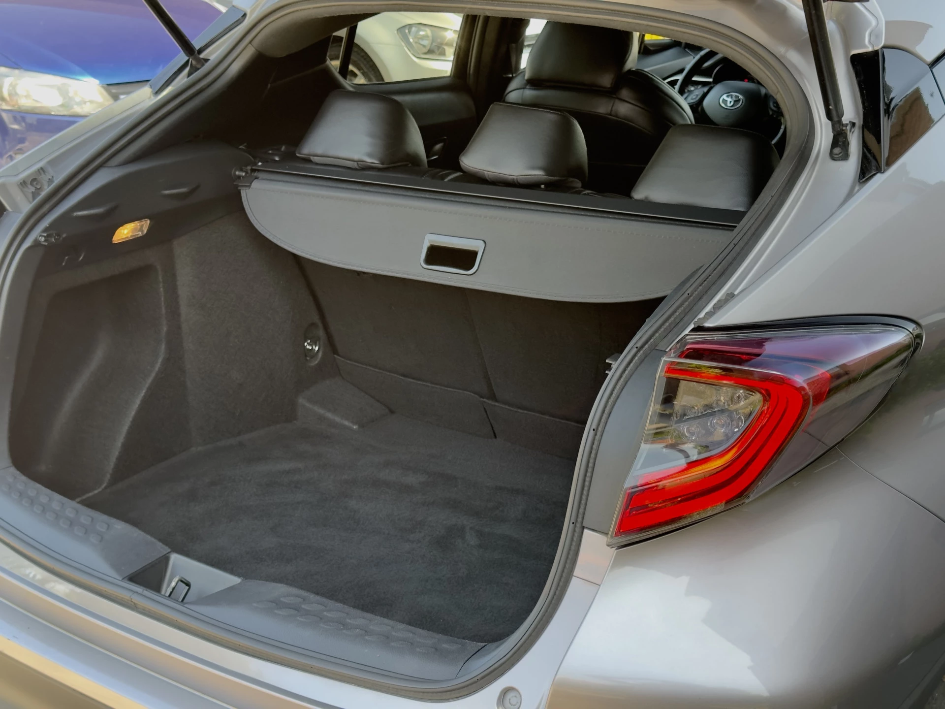 Hoofdafbeelding Toyota C-HR