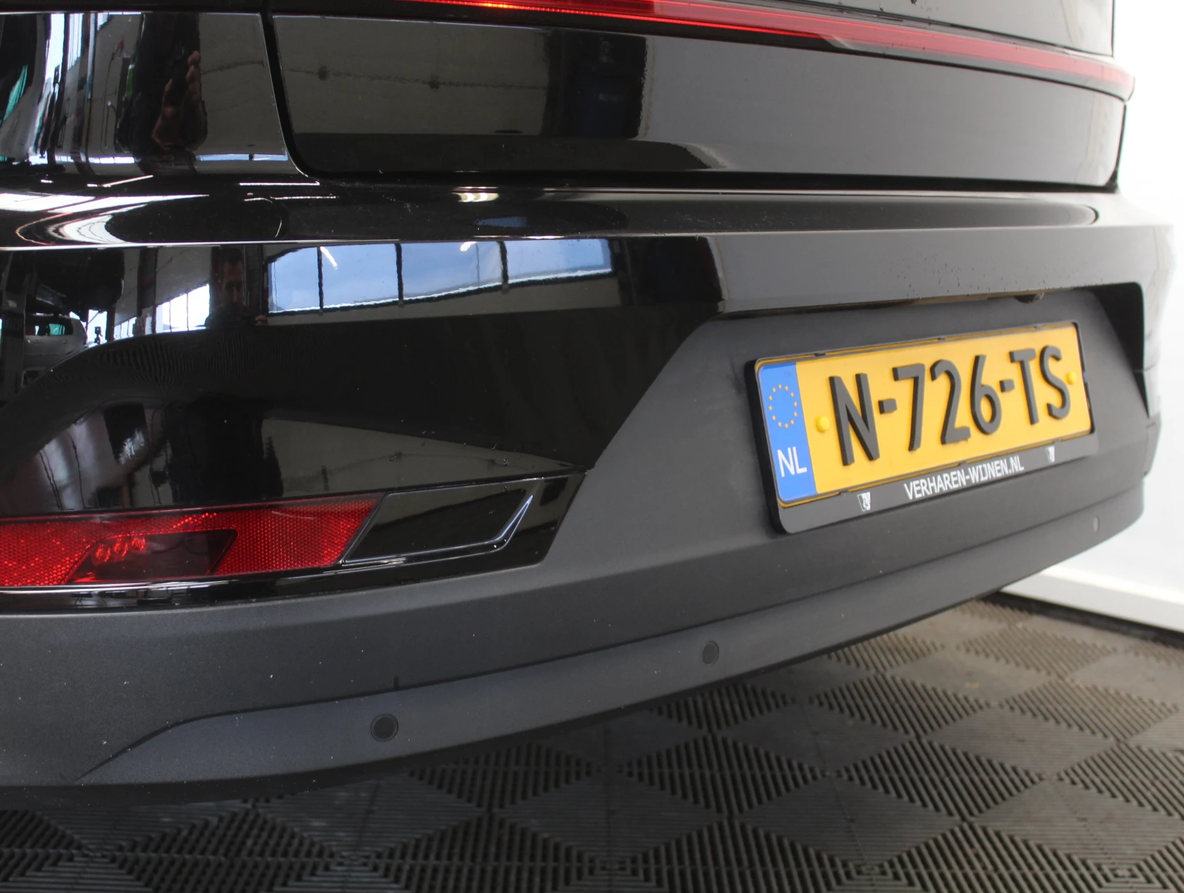 Hoofdafbeelding Polestar 2