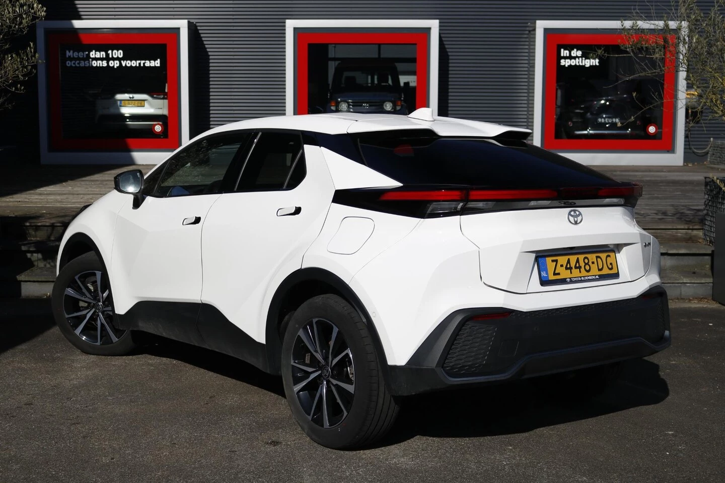 Hoofdafbeelding Toyota C-HR