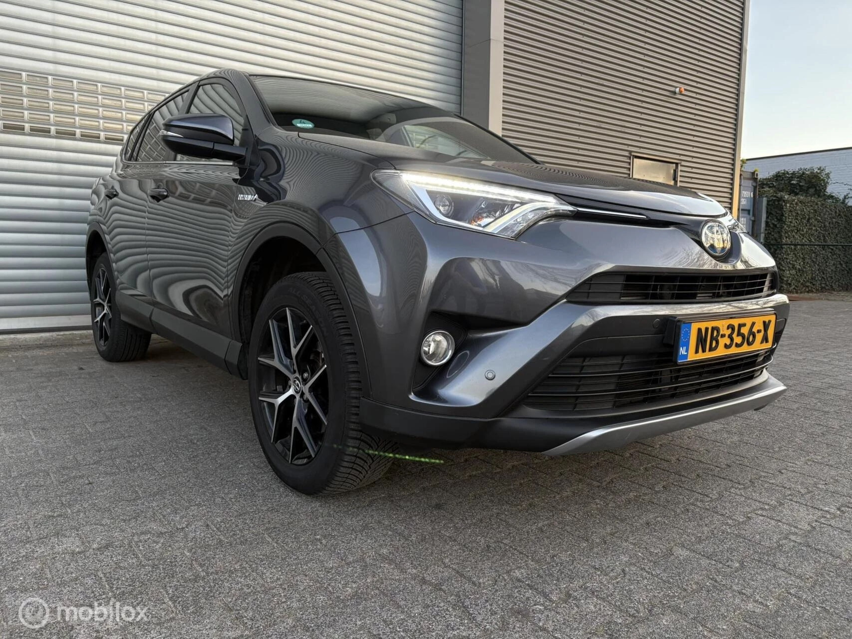 Hoofdafbeelding Toyota RAV4