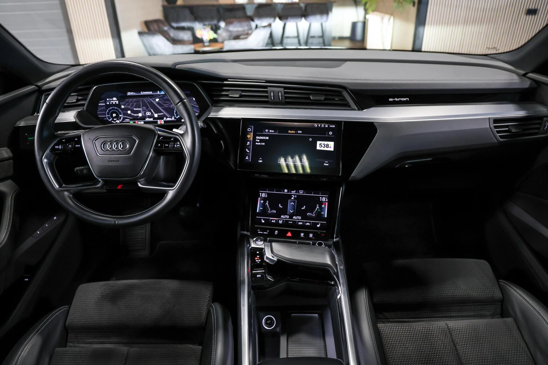 Hoofdafbeelding Audi e-tron