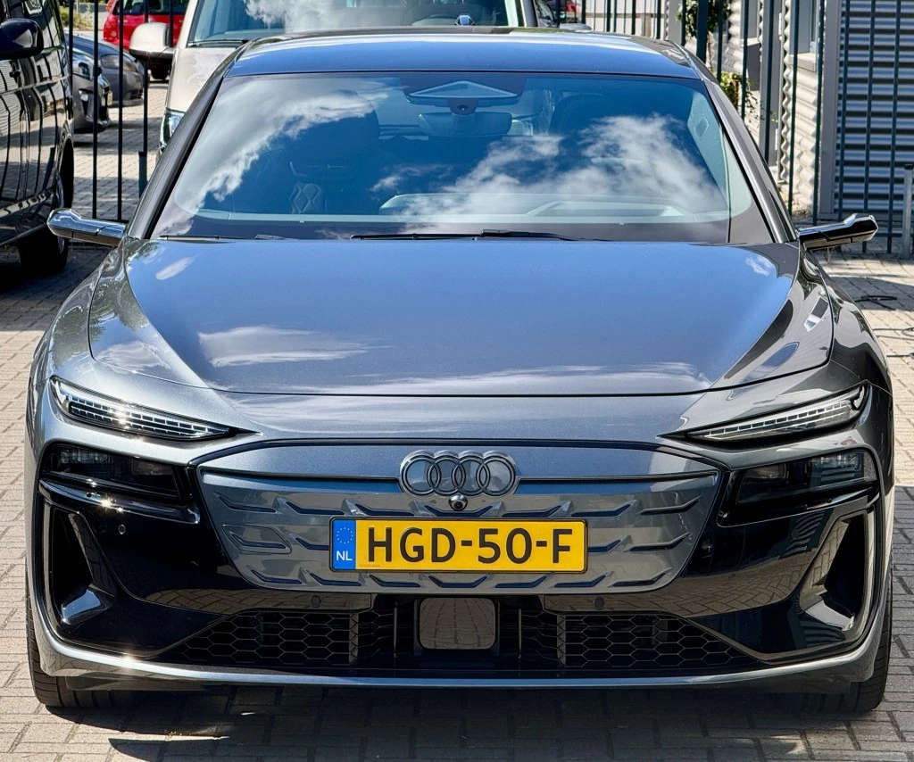 Hoofdafbeelding Audi S6 Avant e-tron