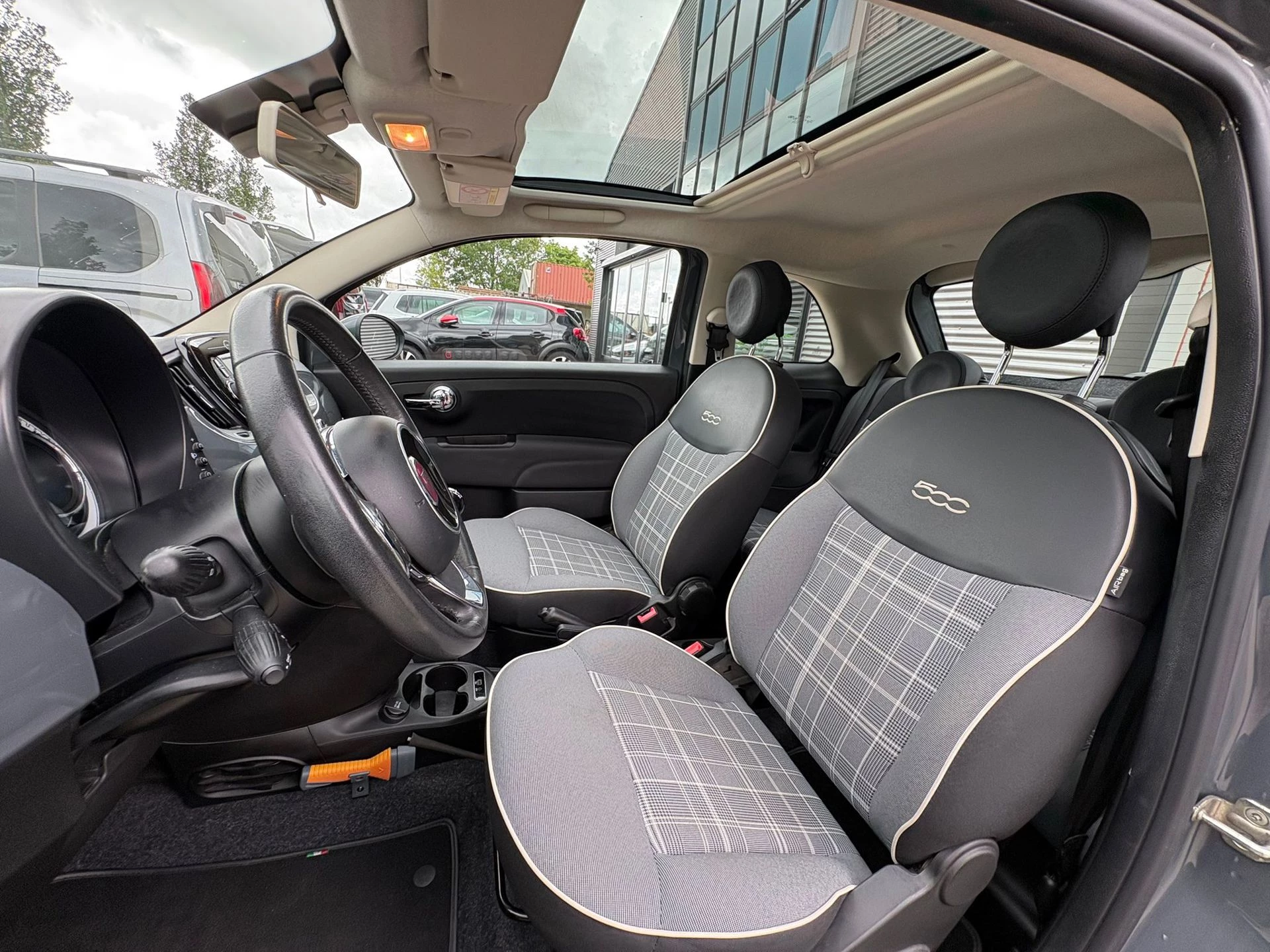 Hoofdafbeelding Fiat 500