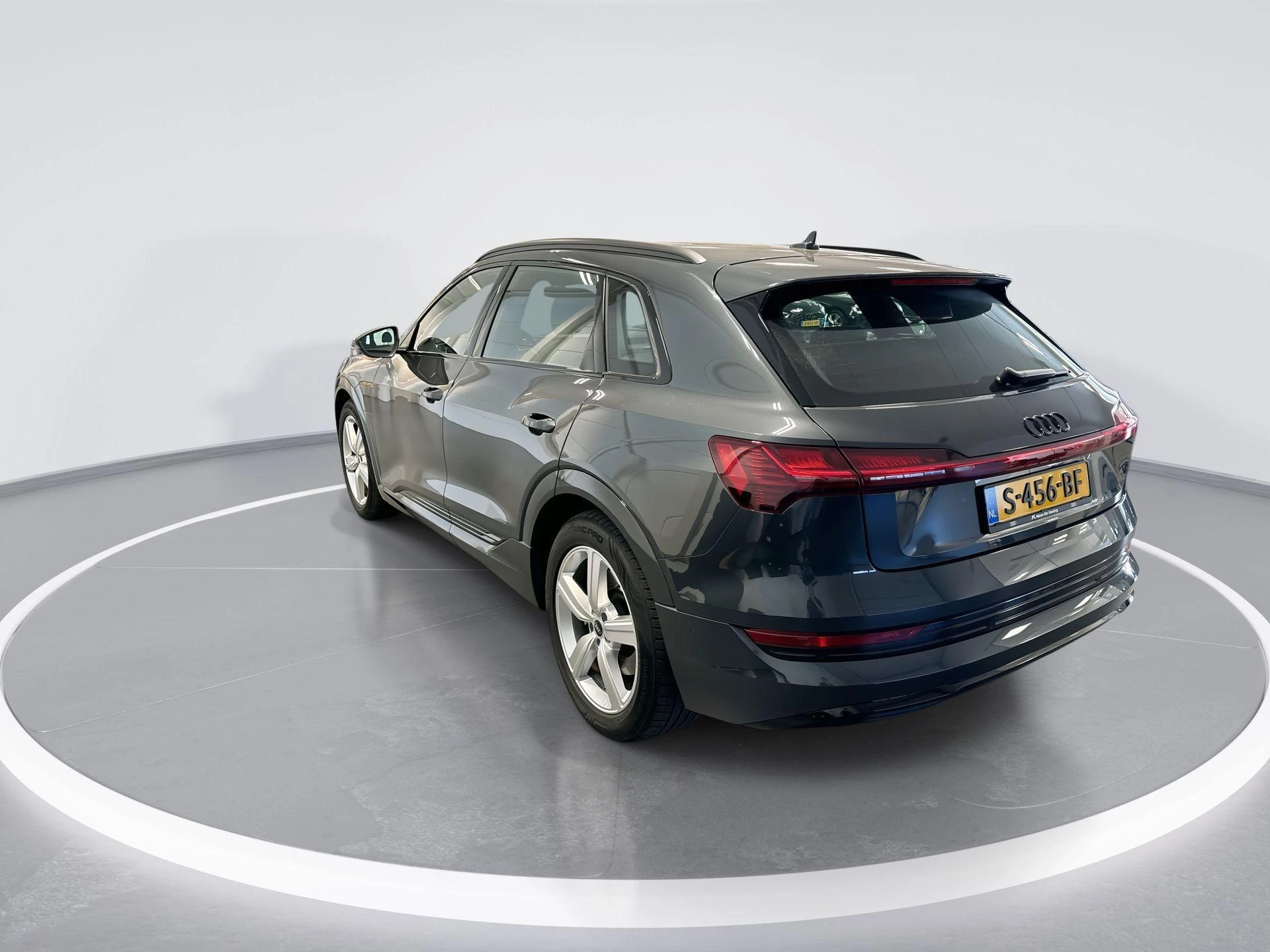 Hoofdafbeelding Audi e-tron